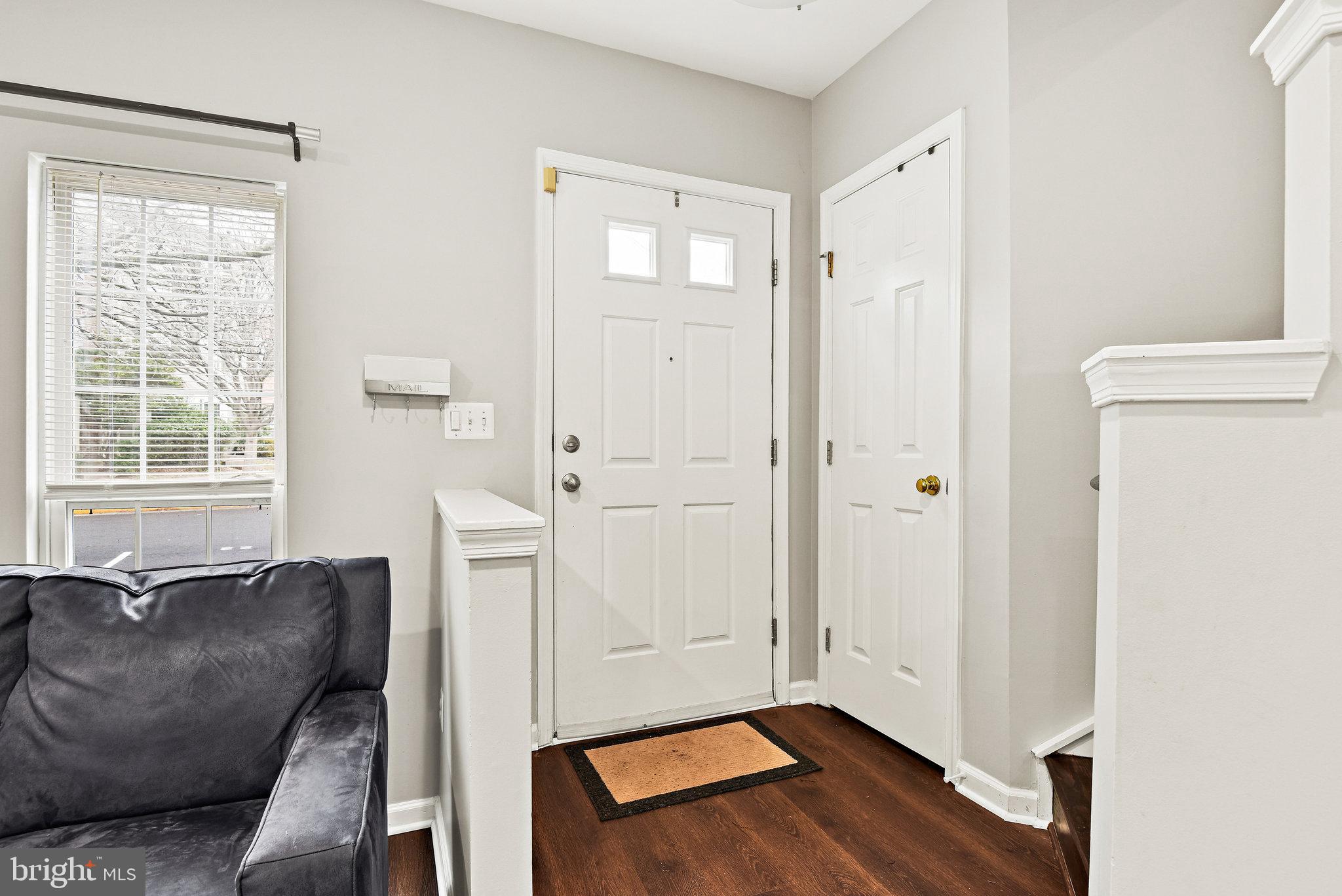 ASHBURN VILLAGE - Residential