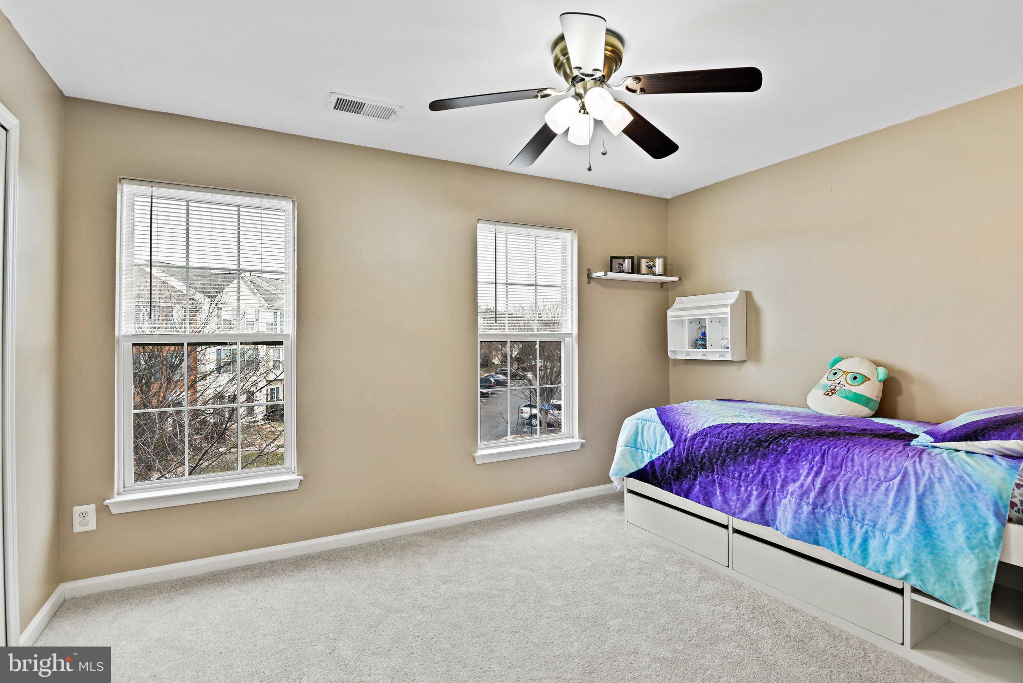 ASHBURN VILLAGE - Residential