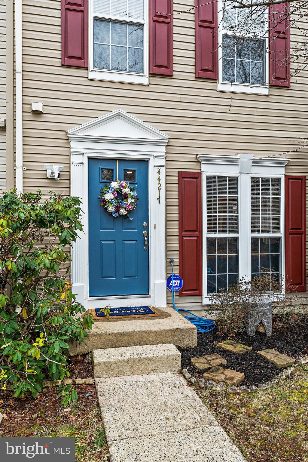 ASHBURN VILLAGE - Residential