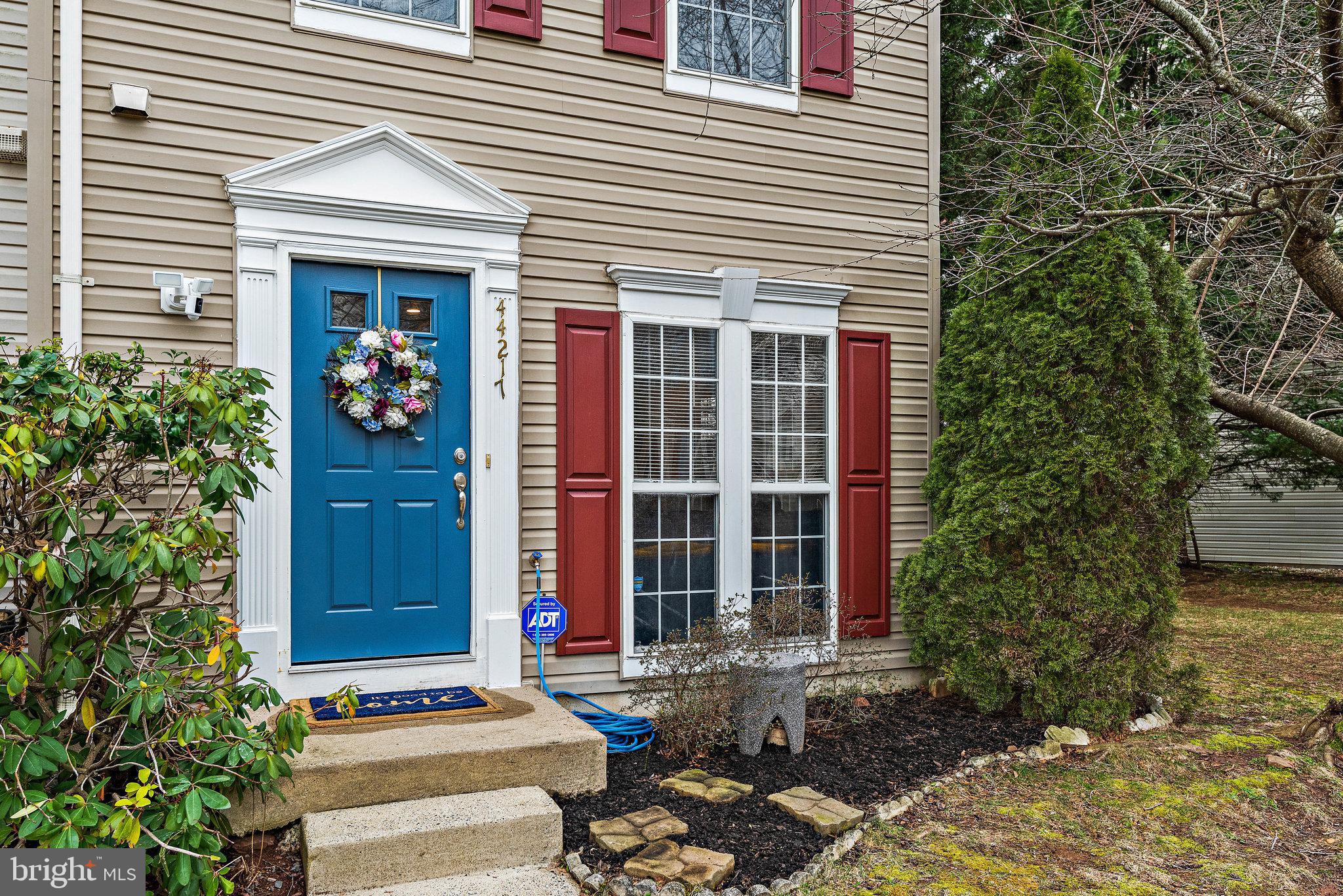 ASHBURN VILLAGE - Residential