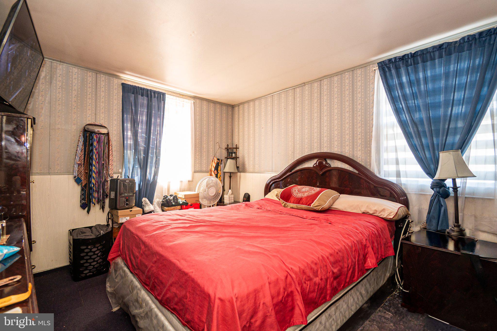 HOLLINSWOOD - Residential