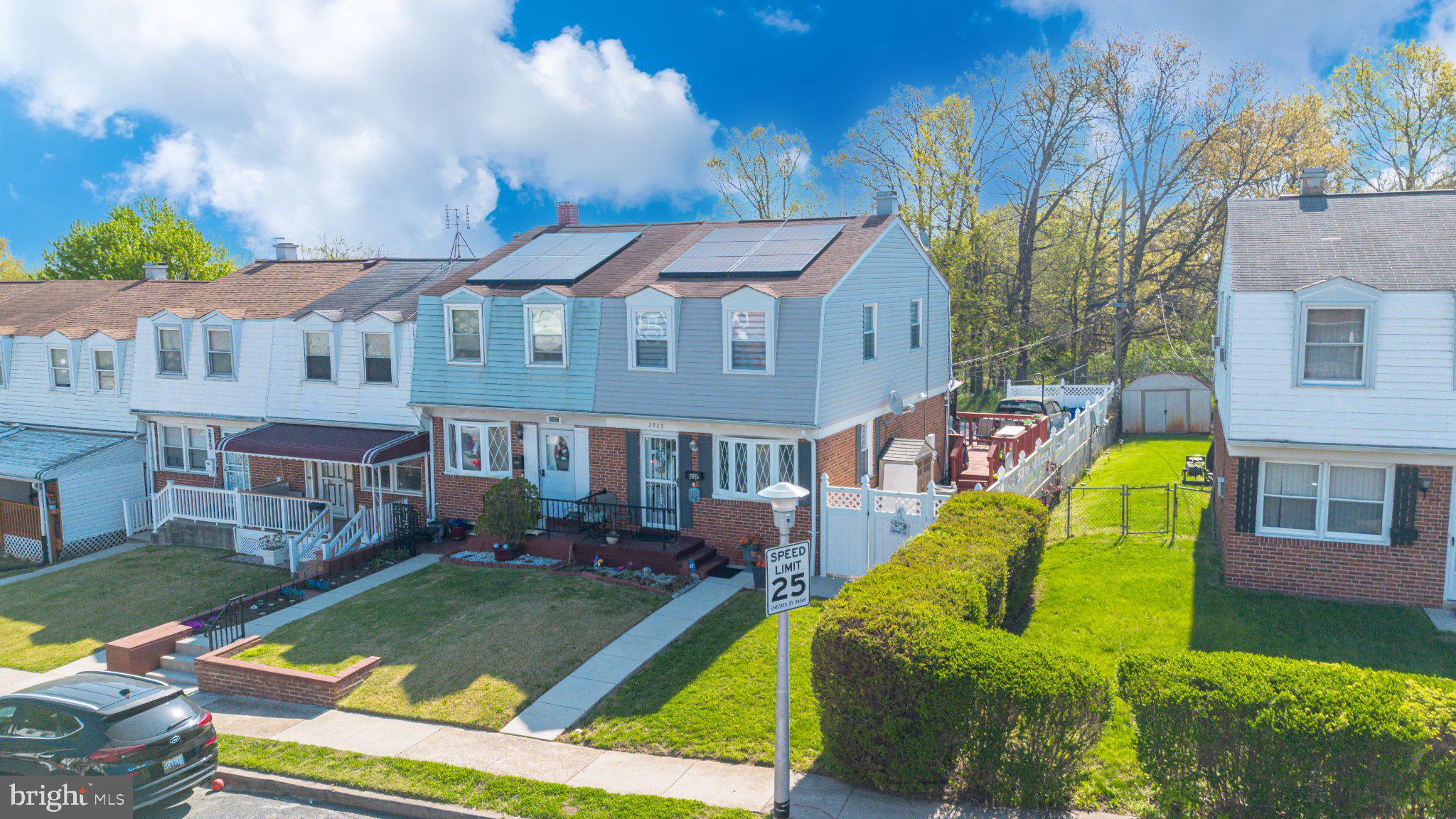 HOLLINSWOOD - Residential