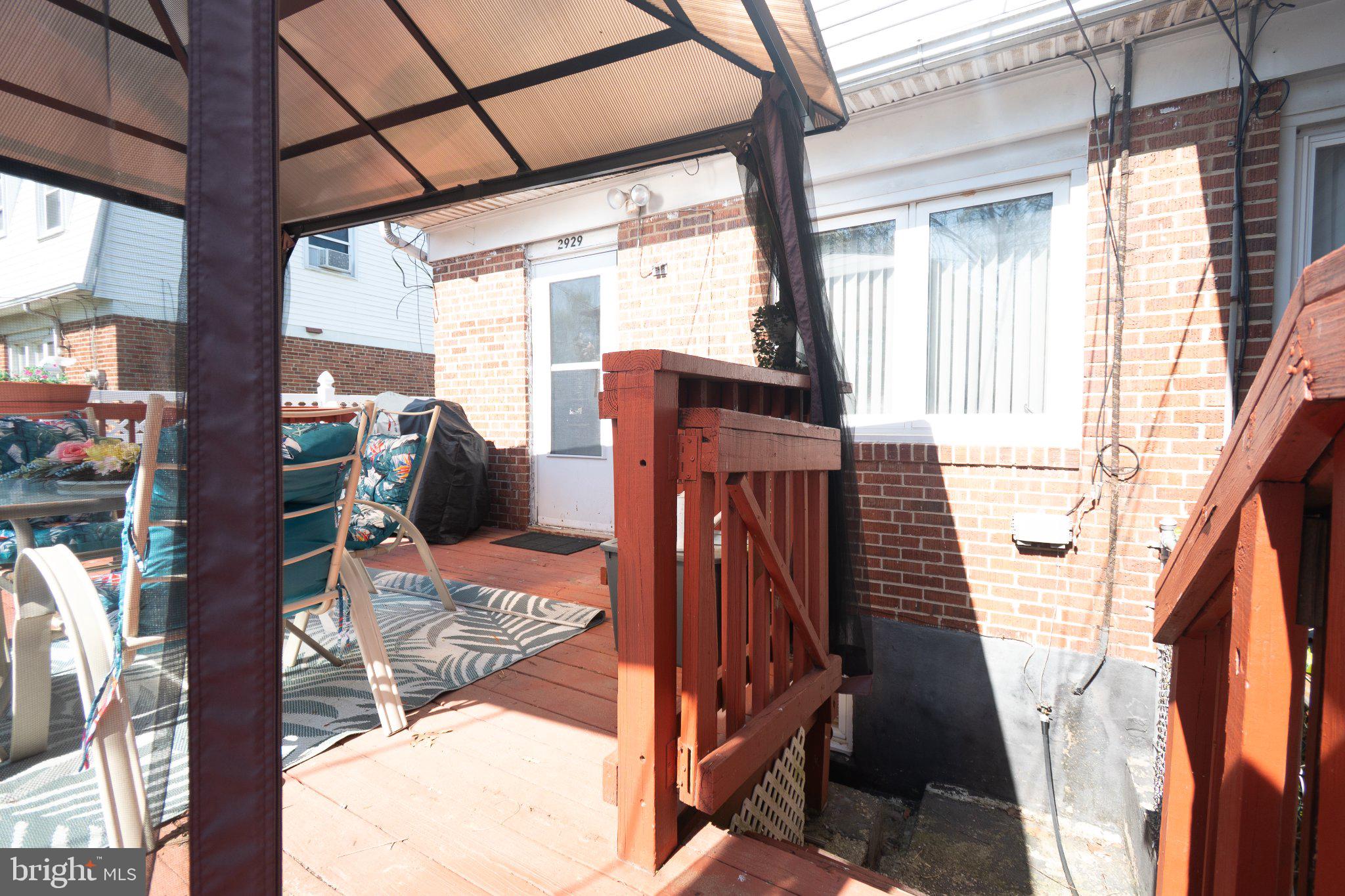 HOLLINSWOOD - Residential