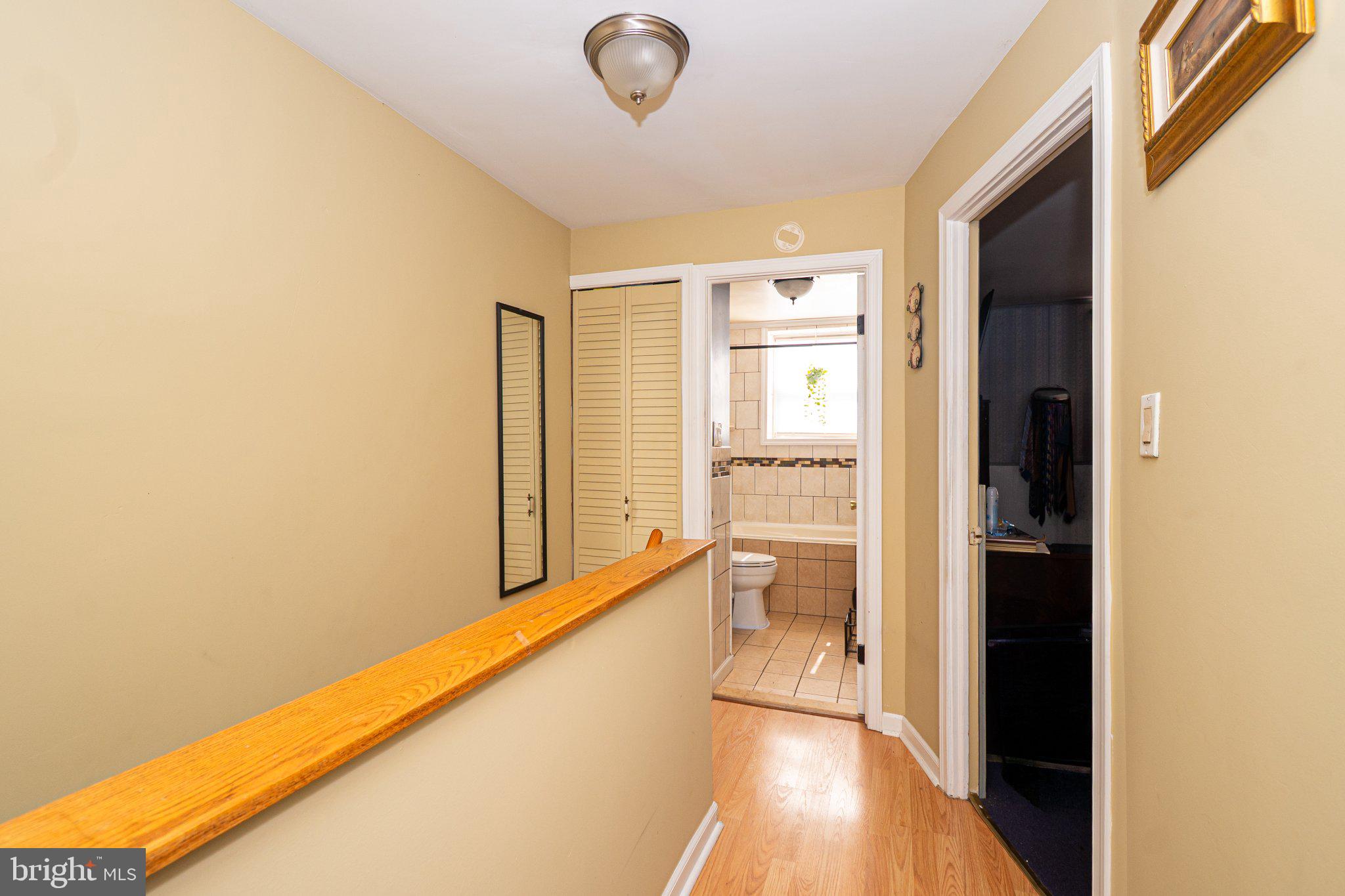 HOLLINSWOOD - Residential