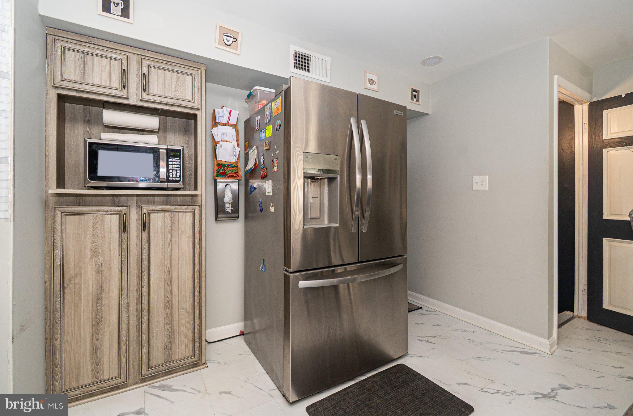 HOLLINSWOOD - Residential