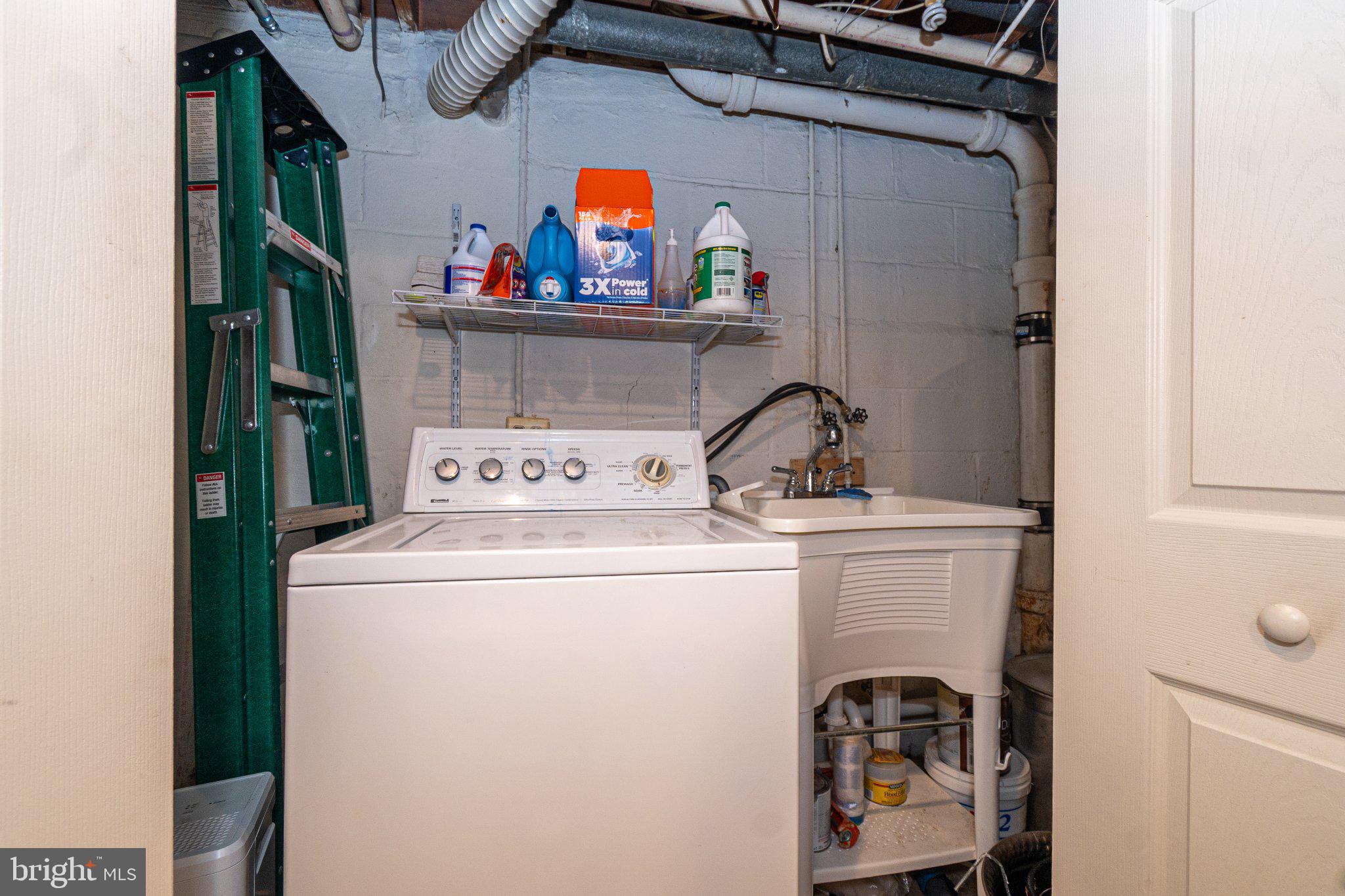 HOLLINSWOOD - Residential