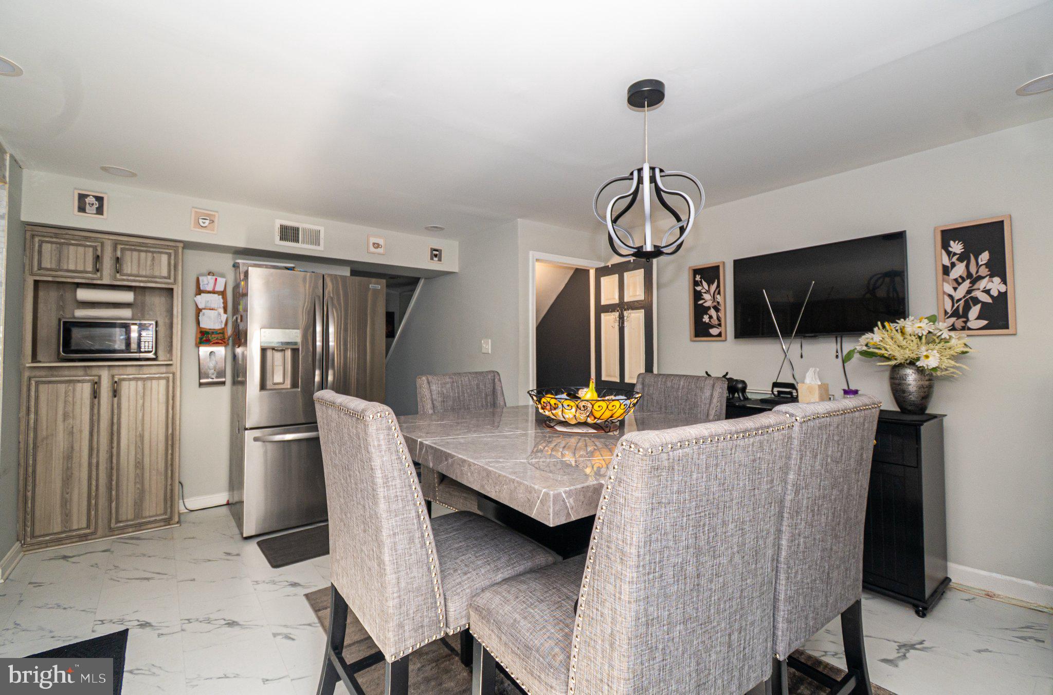 HOLLINSWOOD - Residential