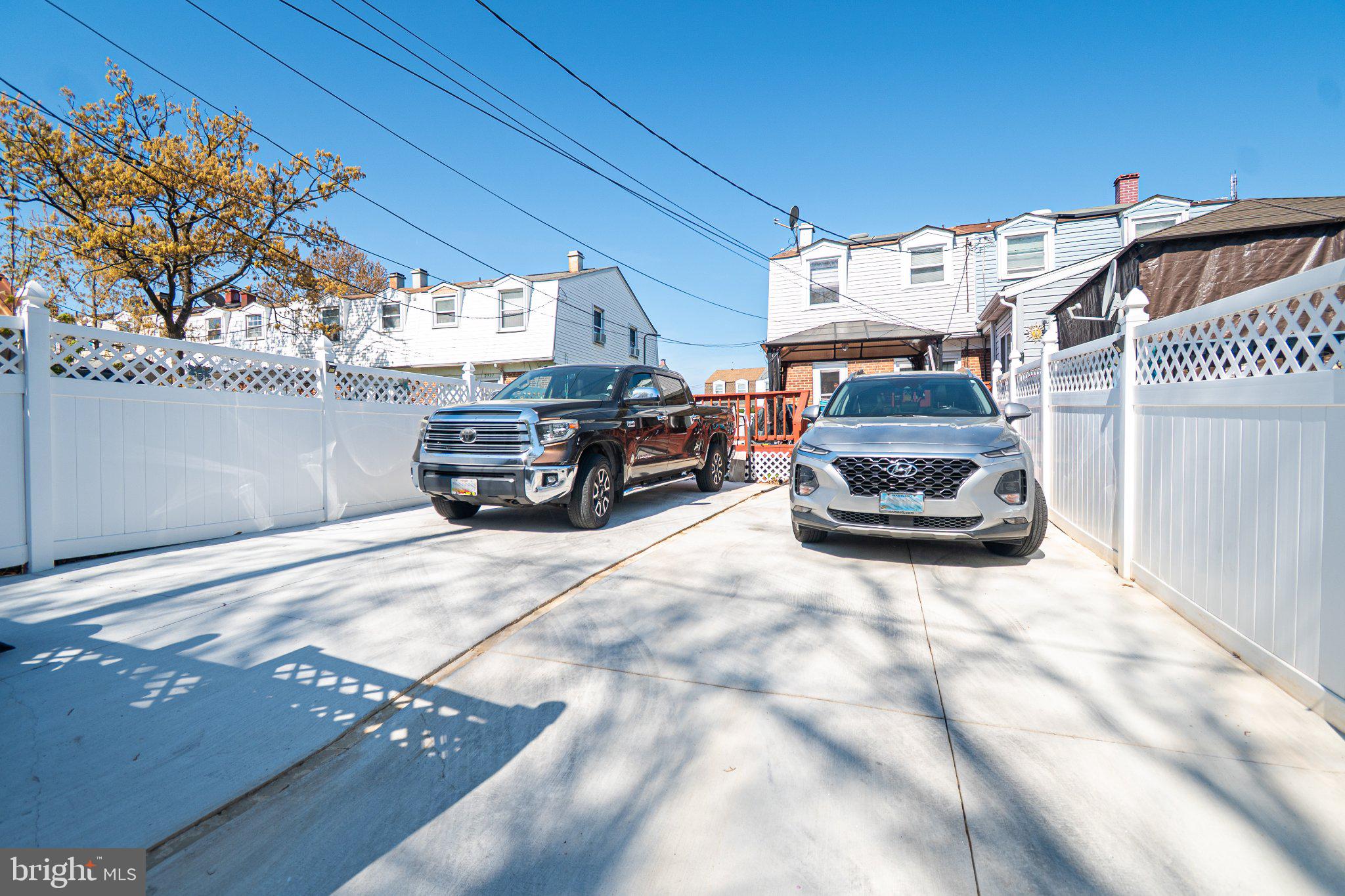 HOLLINSWOOD - Residential