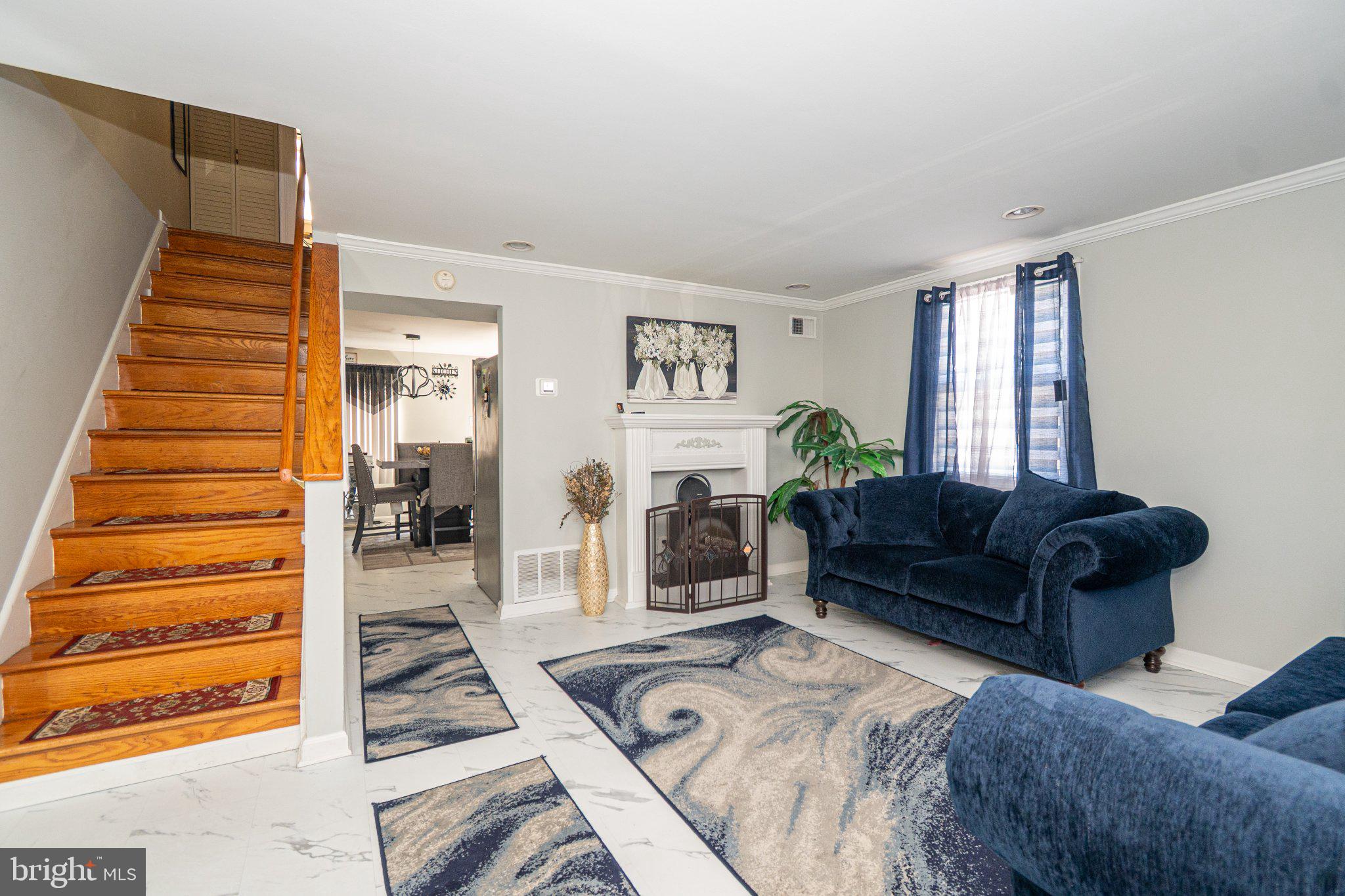 HOLLINSWOOD - Residential