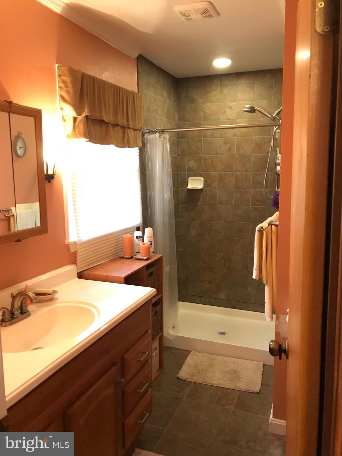 DRUM POINT - Residential