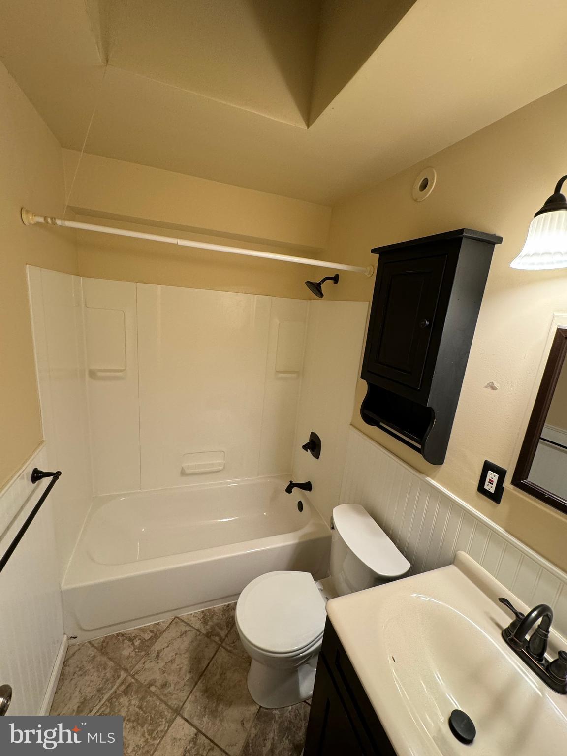 BALLARD GARDENS - Residential Lease