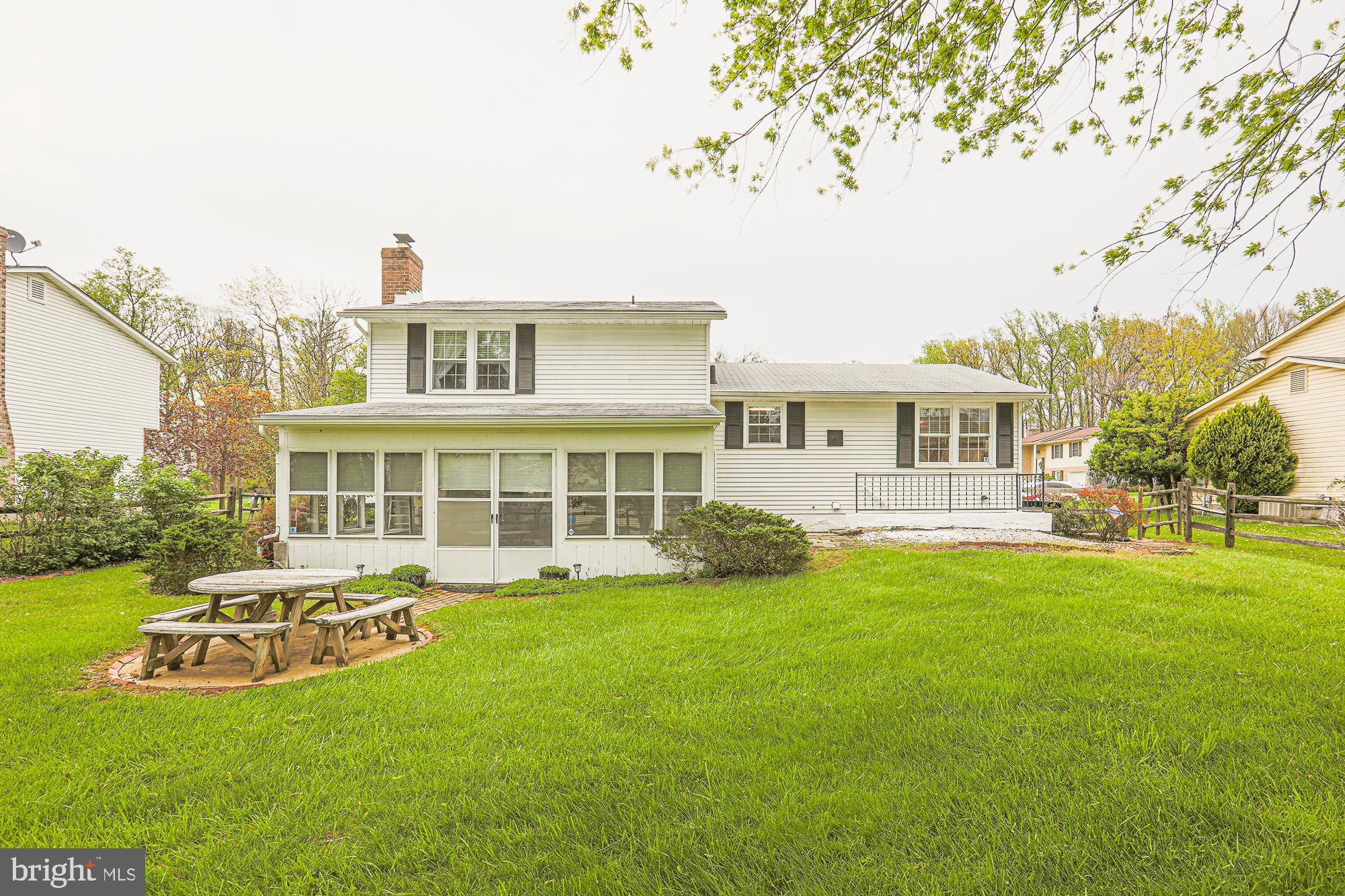 WOODBRIDGE VALLEY - Residential