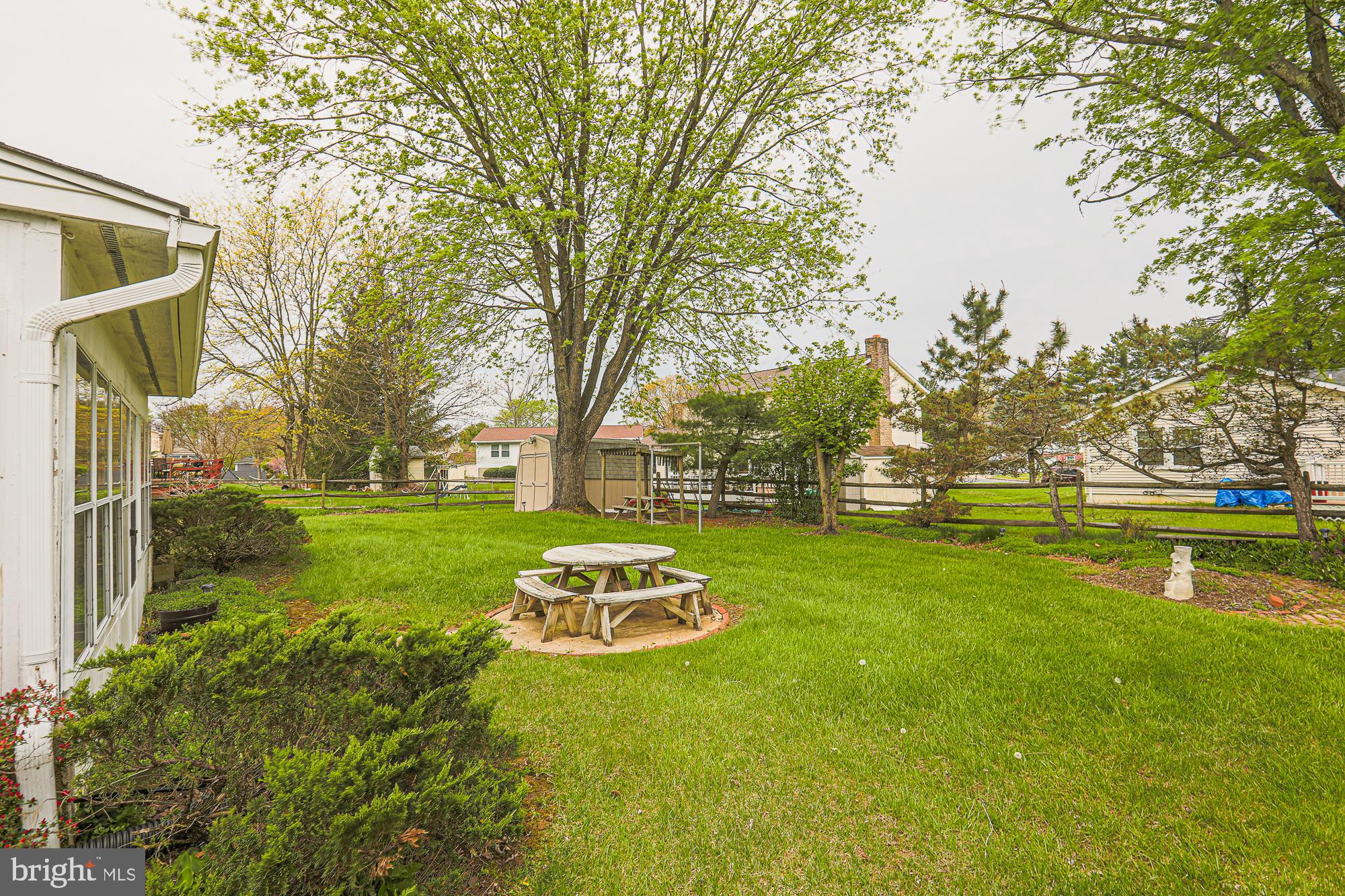 WOODBRIDGE VALLEY - Residential