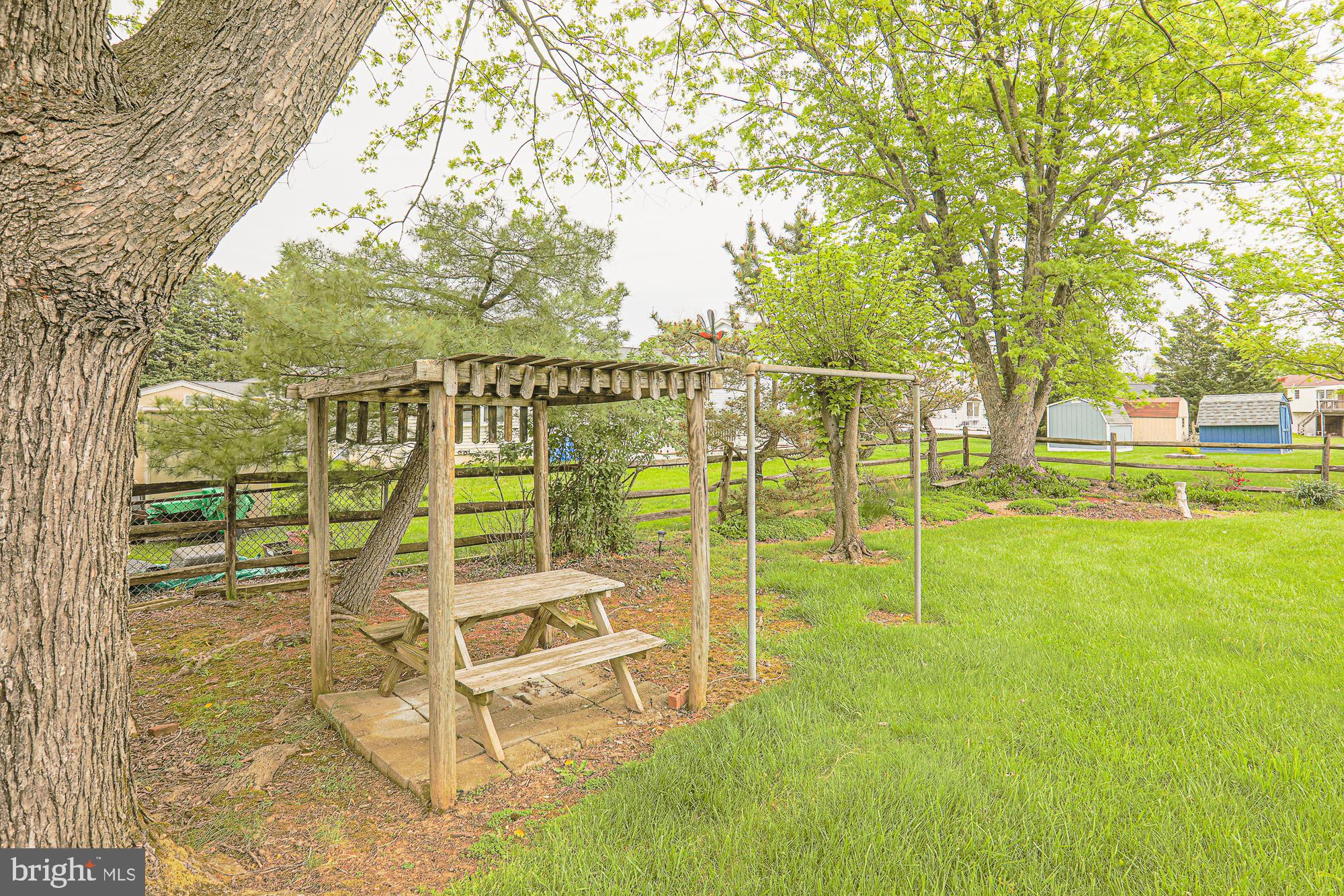 WOODBRIDGE VALLEY - Residential