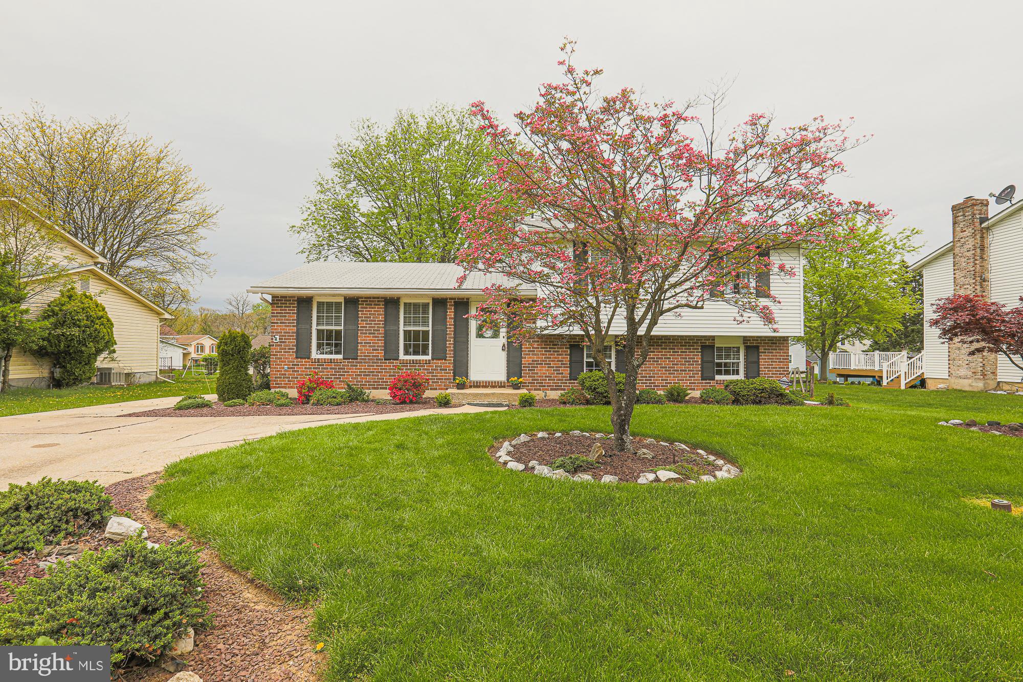 WOODBRIDGE VALLEY - Residential