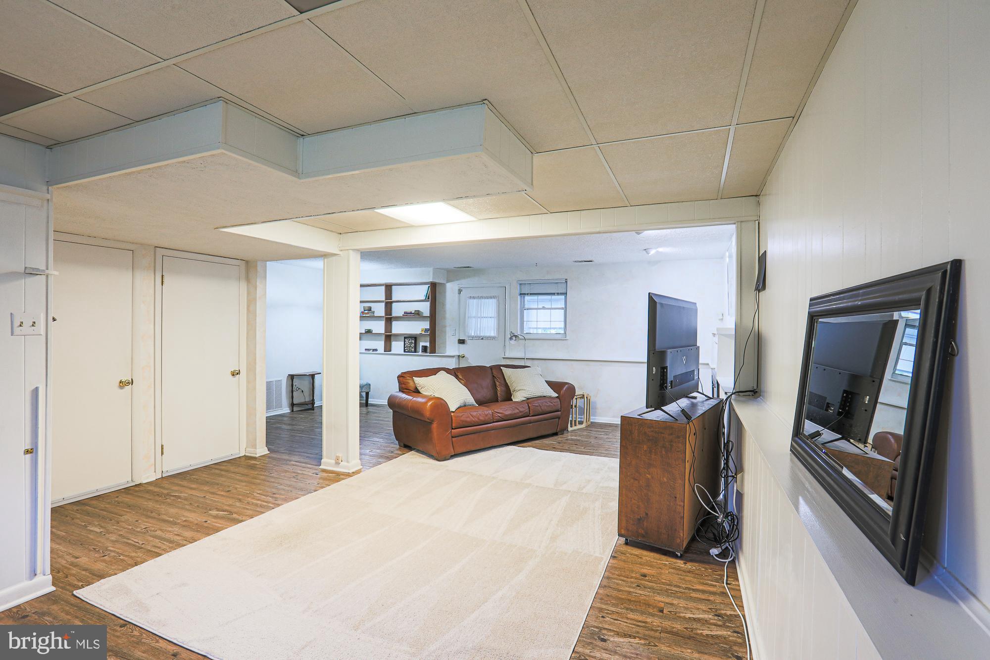 WOODBRIDGE VALLEY - Residential