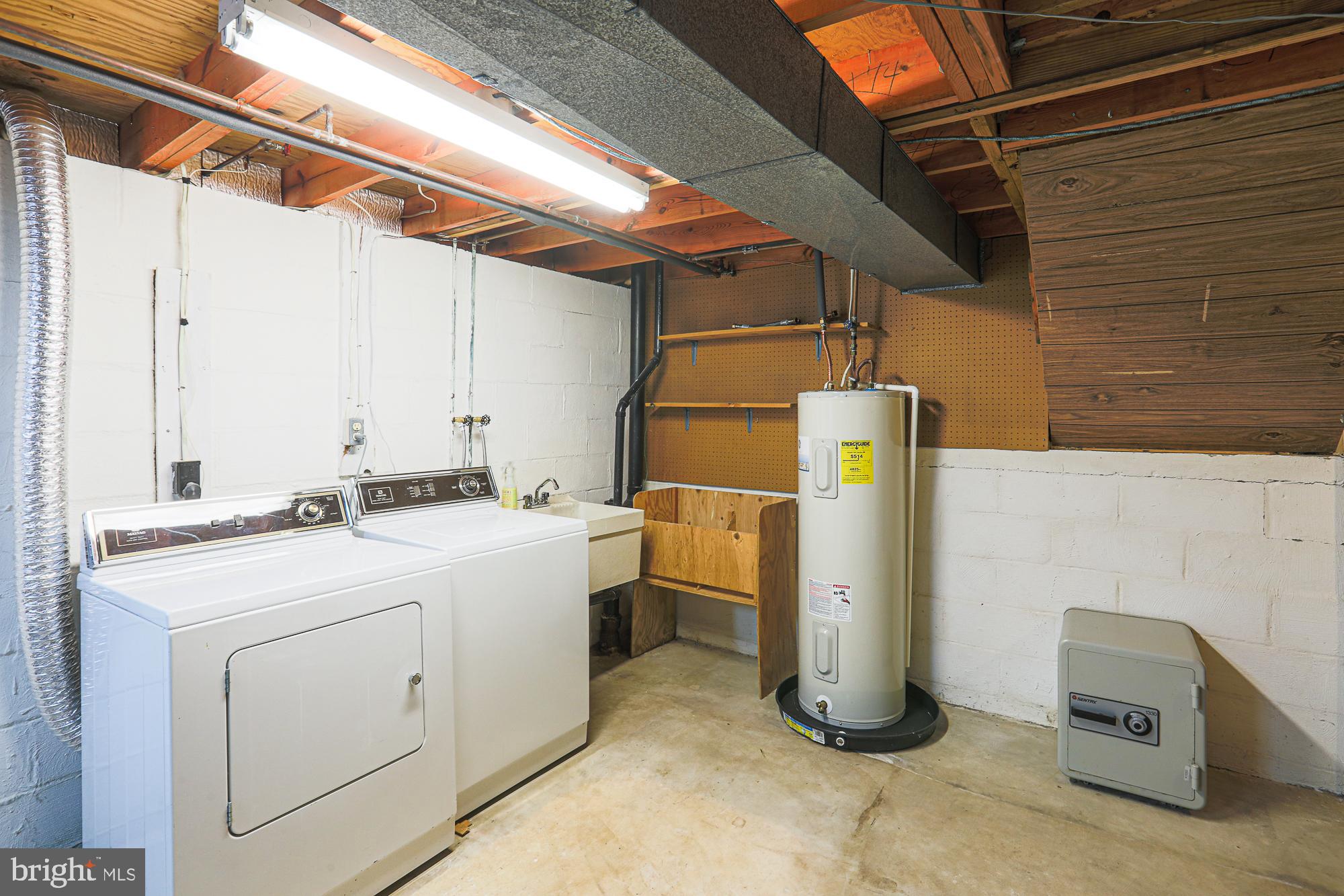 WOODBRIDGE VALLEY - Residential