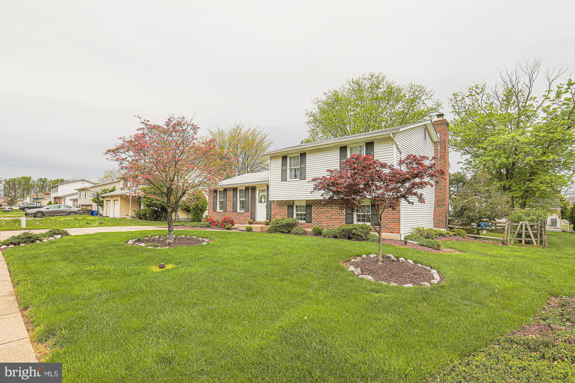 WOODBRIDGE VALLEY - Residential