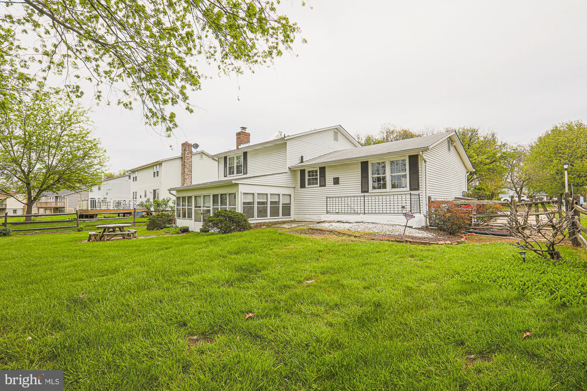 WOODBRIDGE VALLEY - Residential