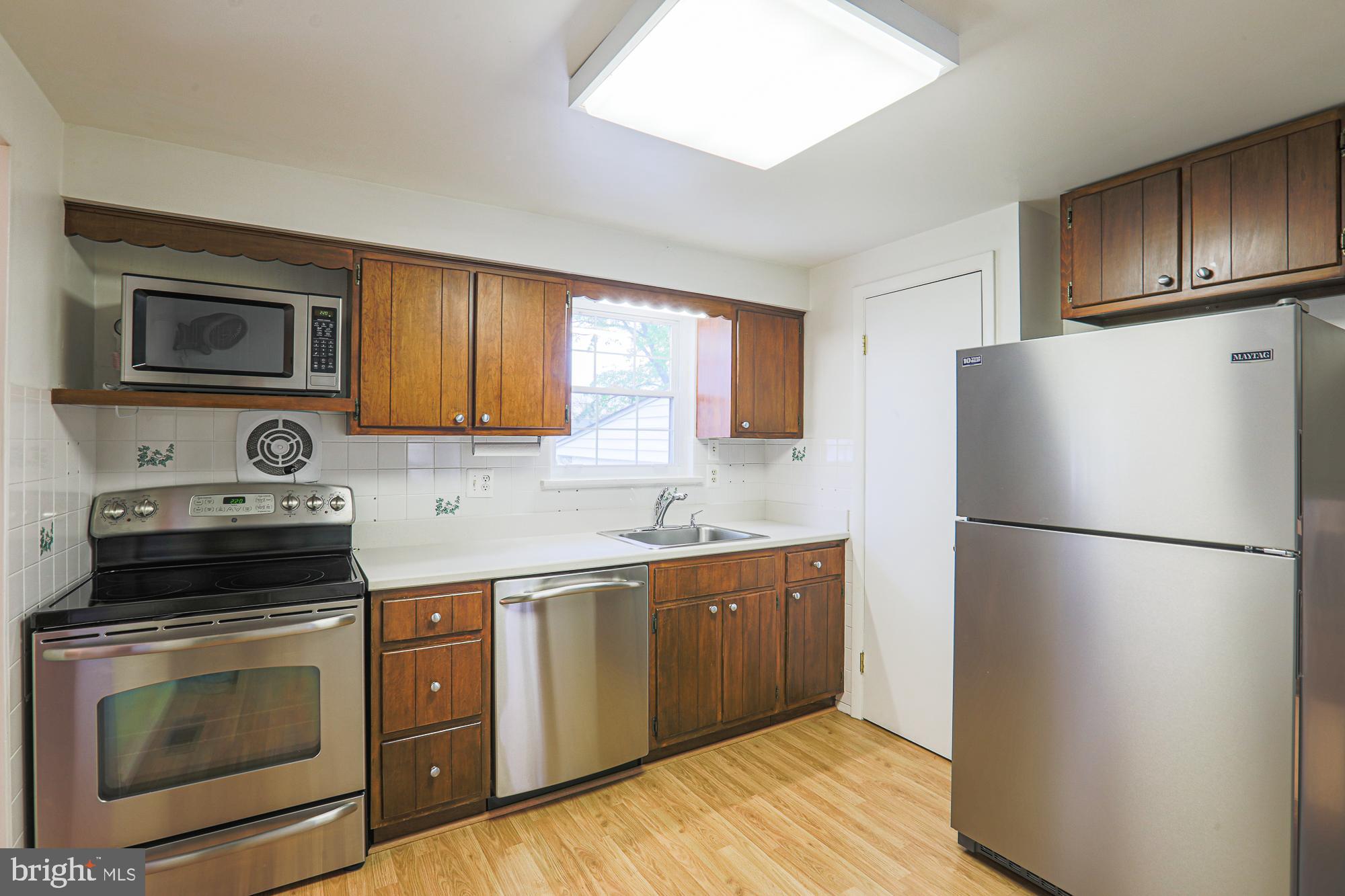 WOODBRIDGE VALLEY - Residential