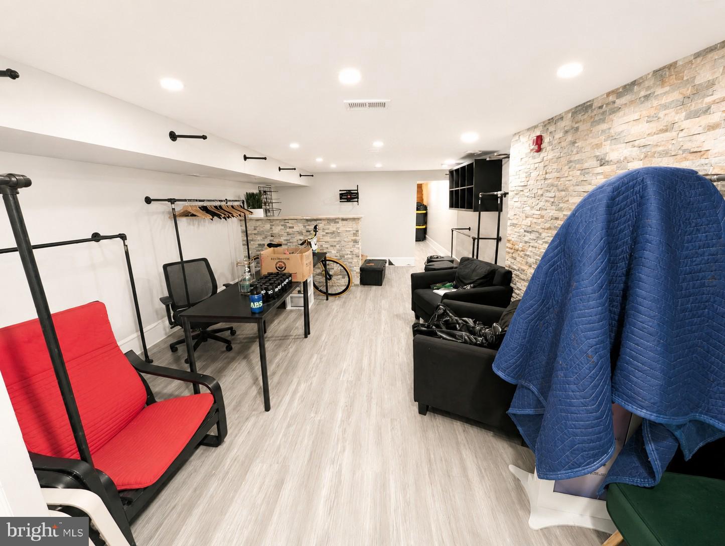 CHARLES VILLAGE - Commercial Sale