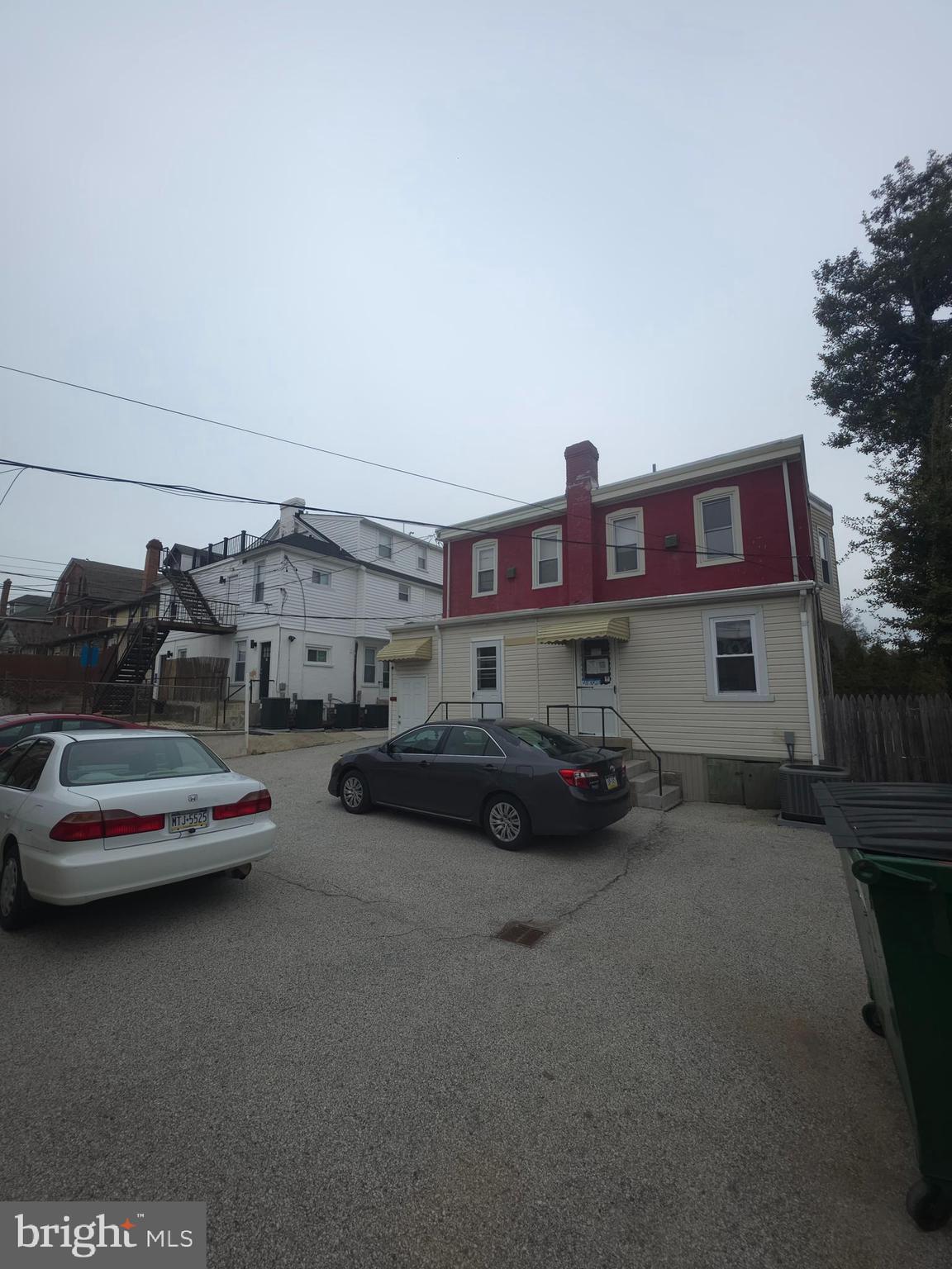 LLANERCH - Residential Lease