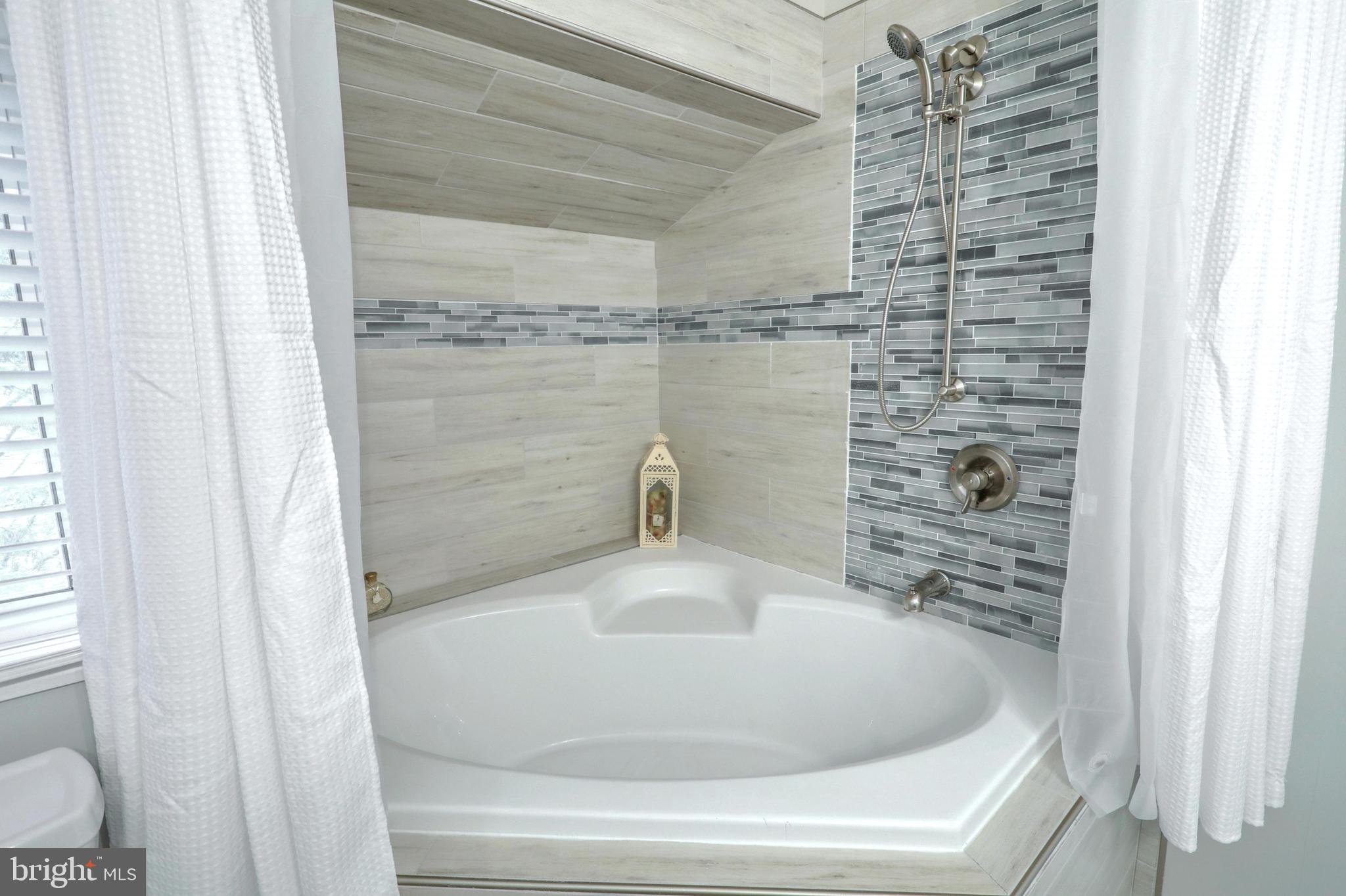 GLEN MILL ESTATES - Residential