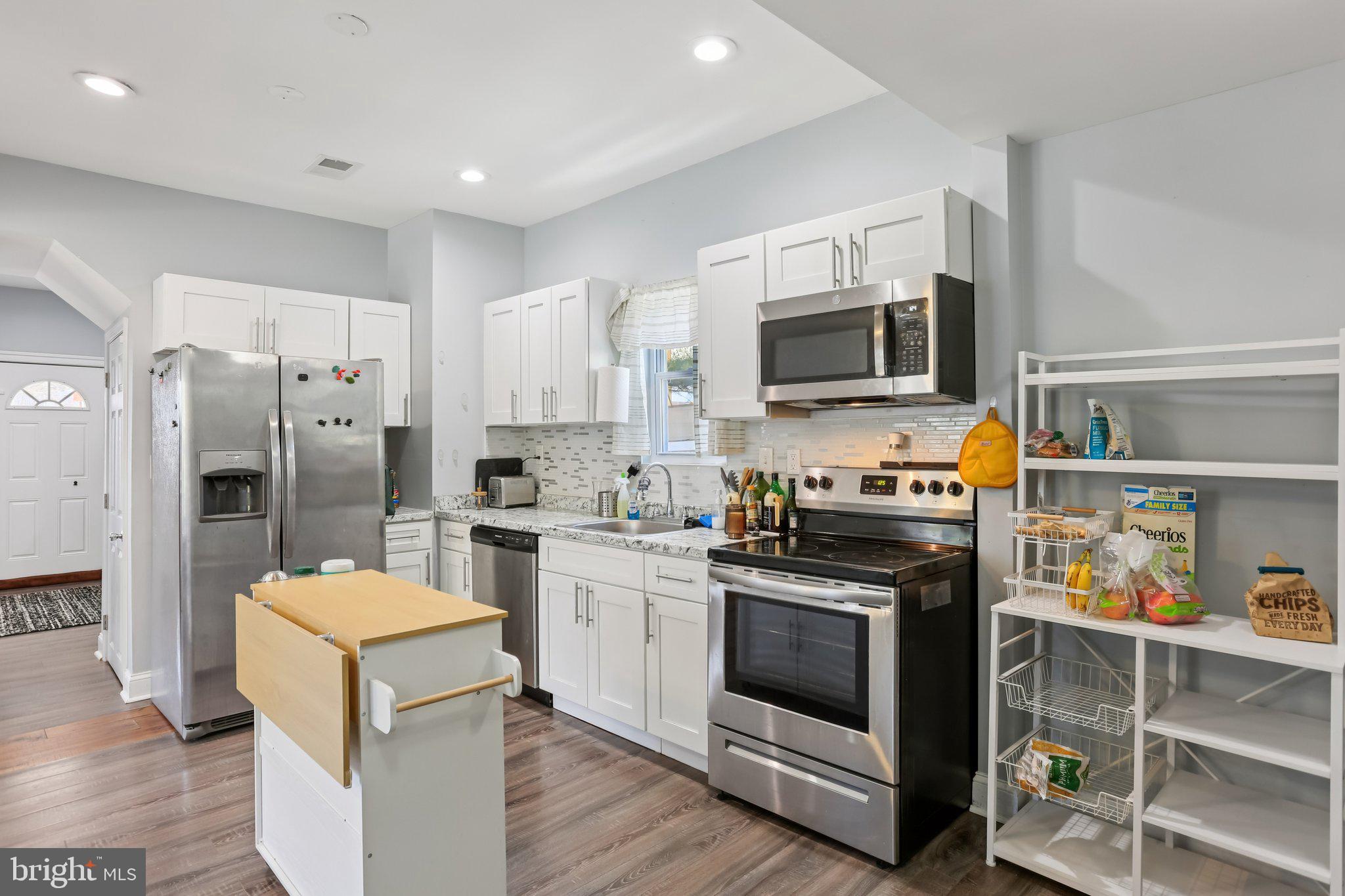 ROSEMONT EAST - Residential