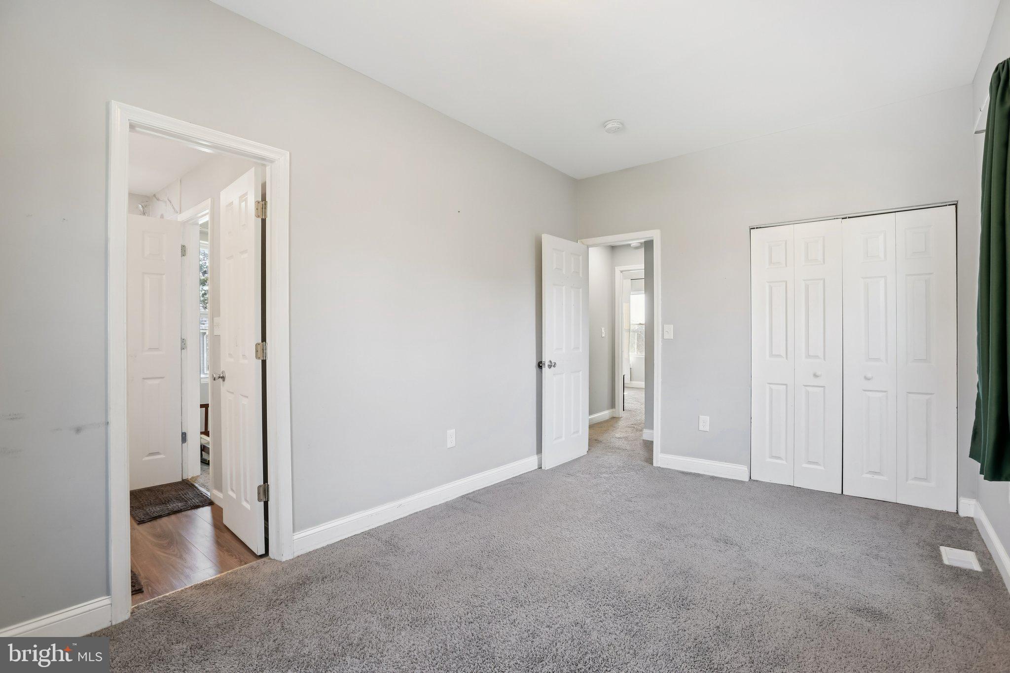 ROSEMONT EAST - Residential