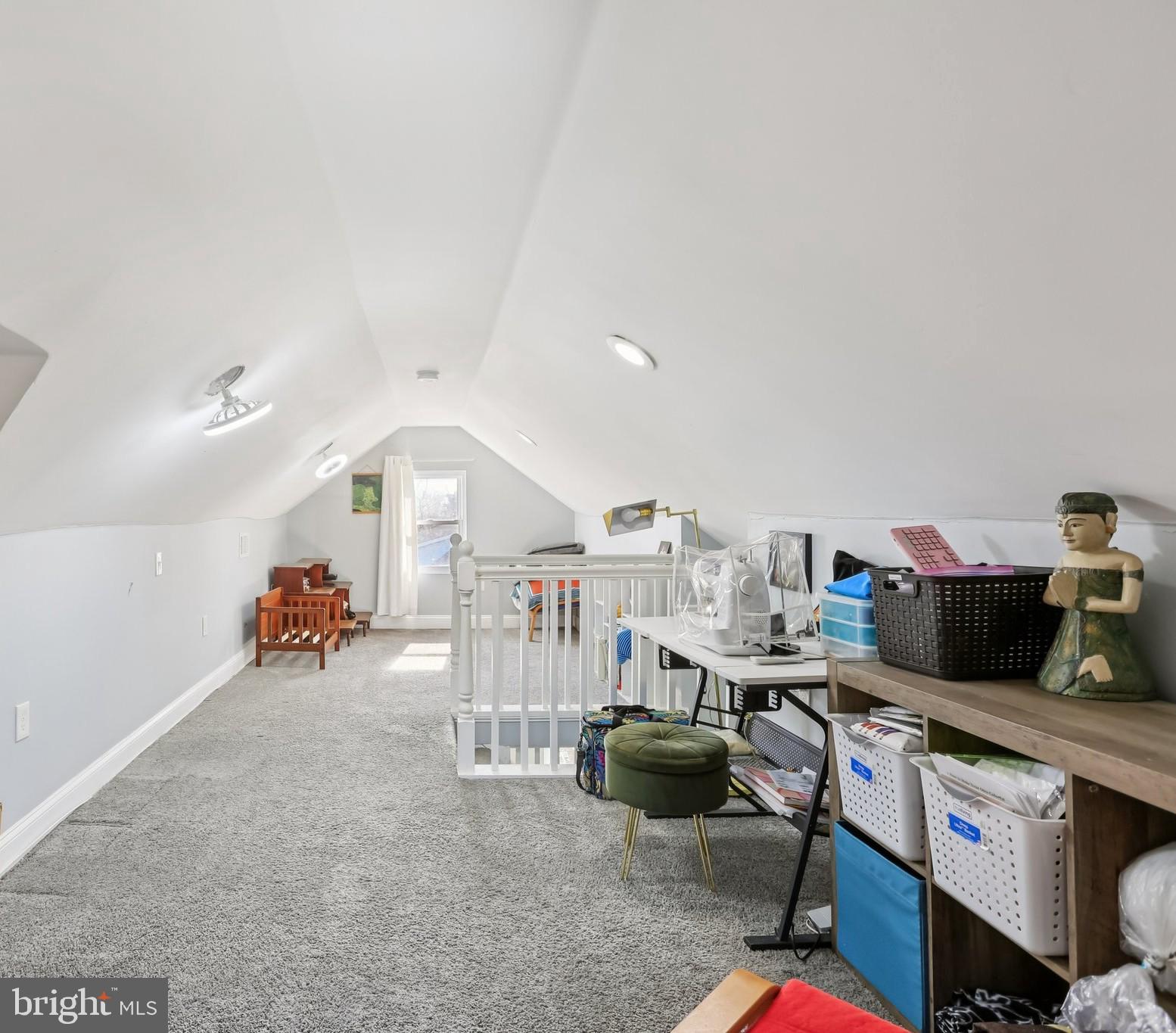 ROSEMONT EAST - Residential