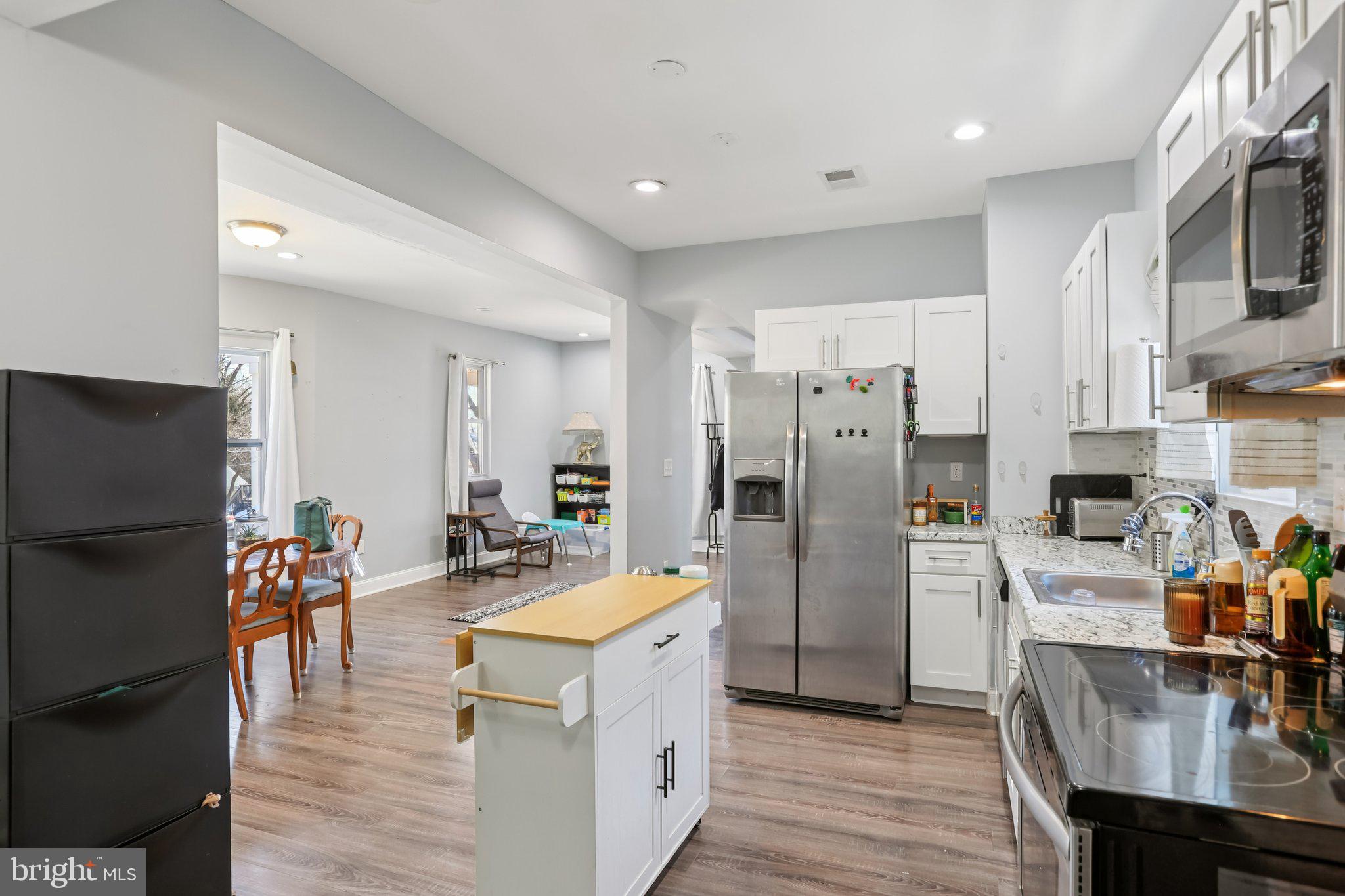 ROSEMONT EAST - Residential