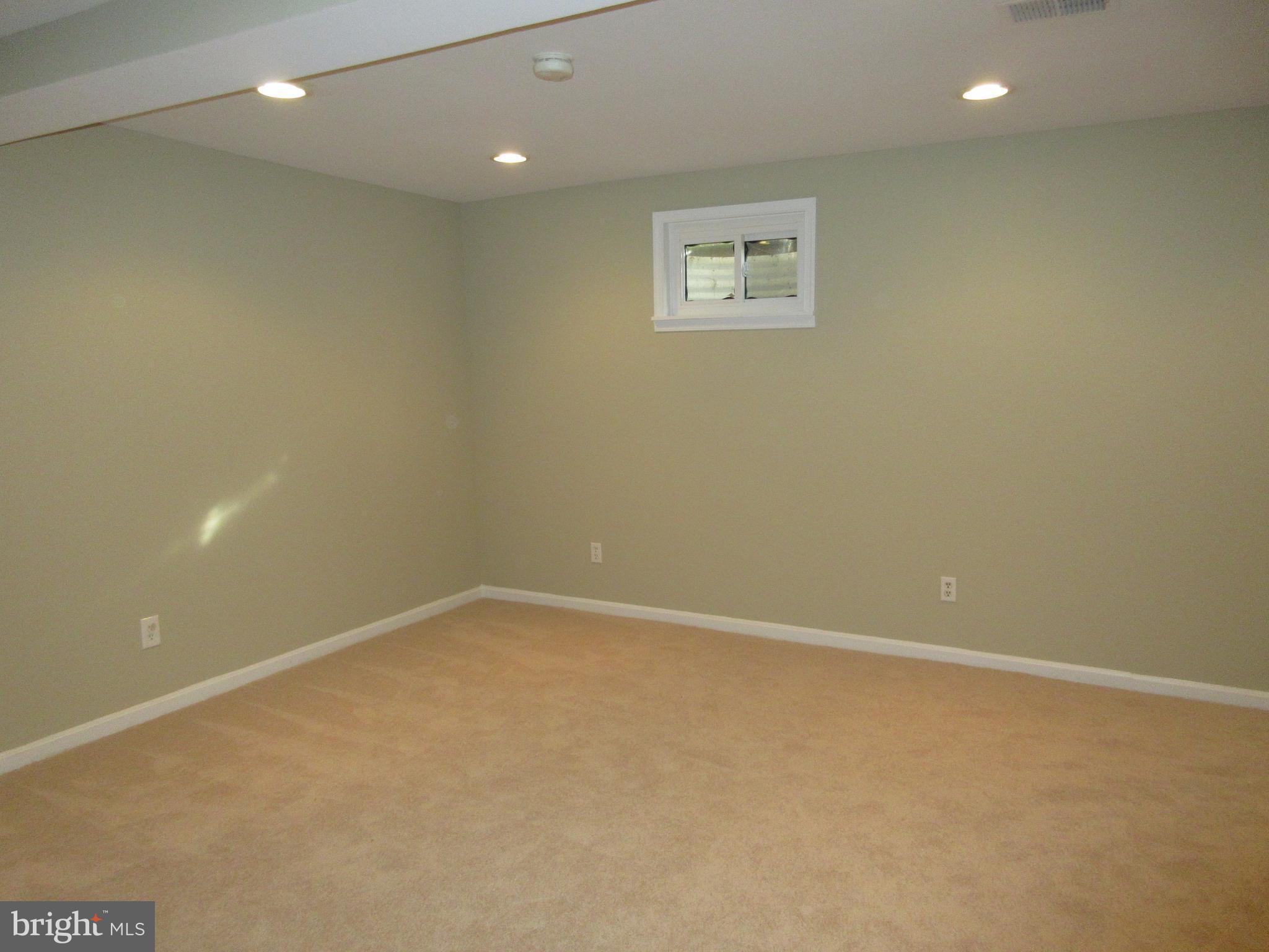 OLD TOWN - Residential Lease