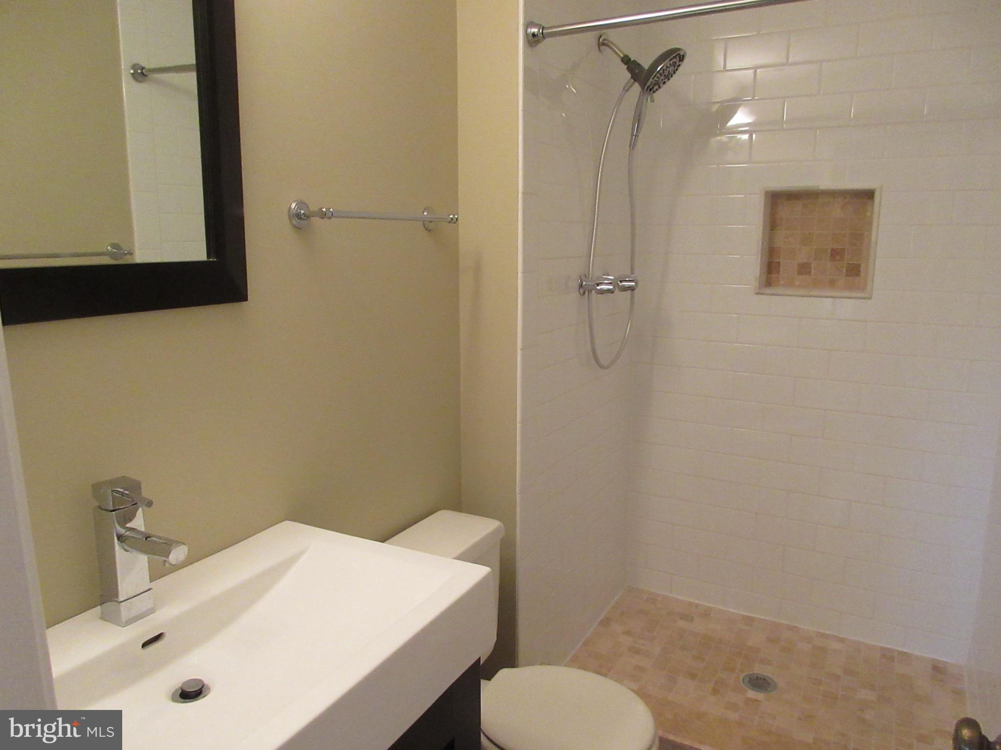 OLD TOWN - Residential Lease