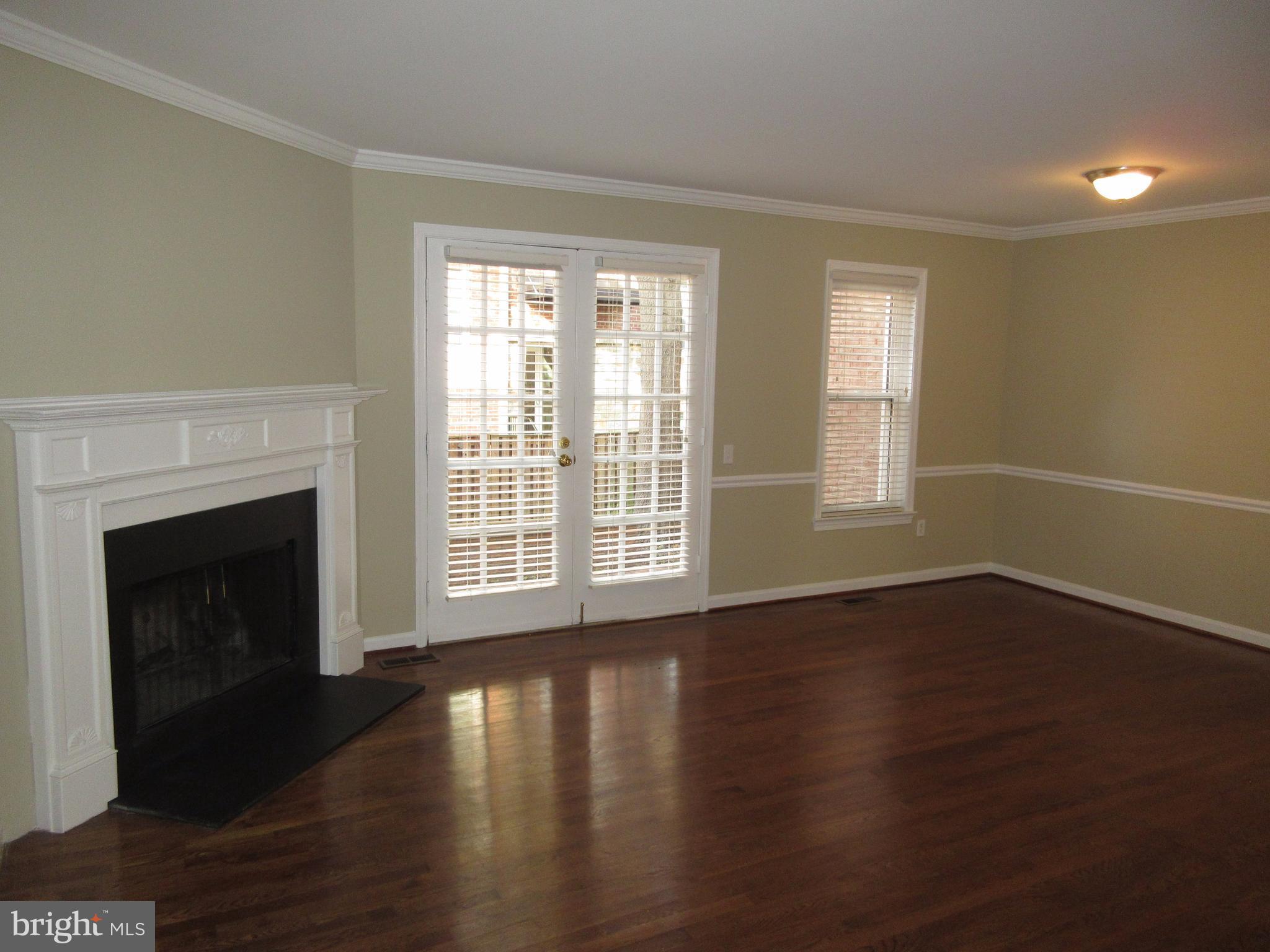 OLD TOWN - Residential Lease