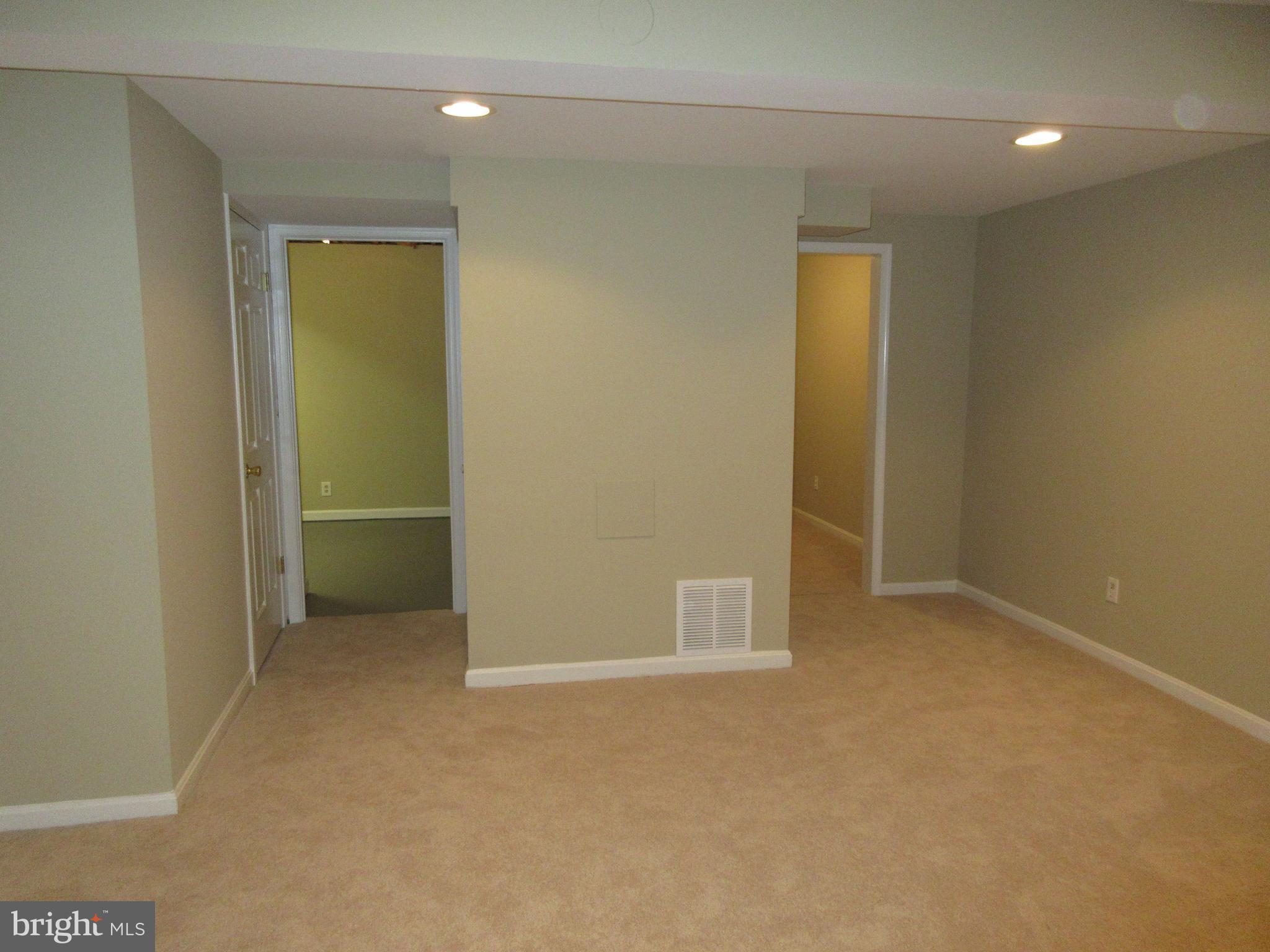 OLD TOWN - Residential Lease