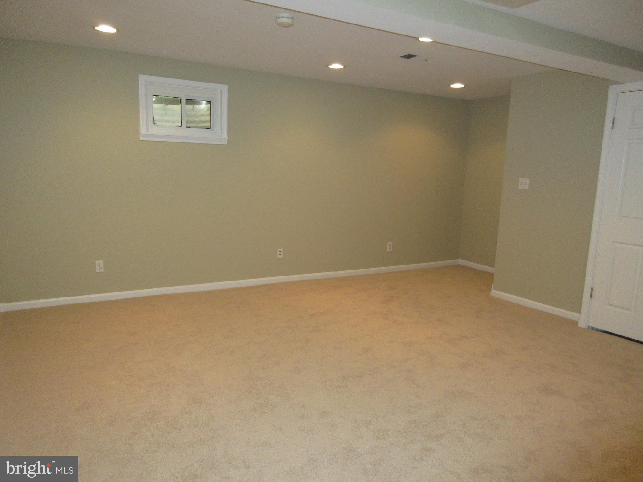 OLD TOWN - Residential Lease