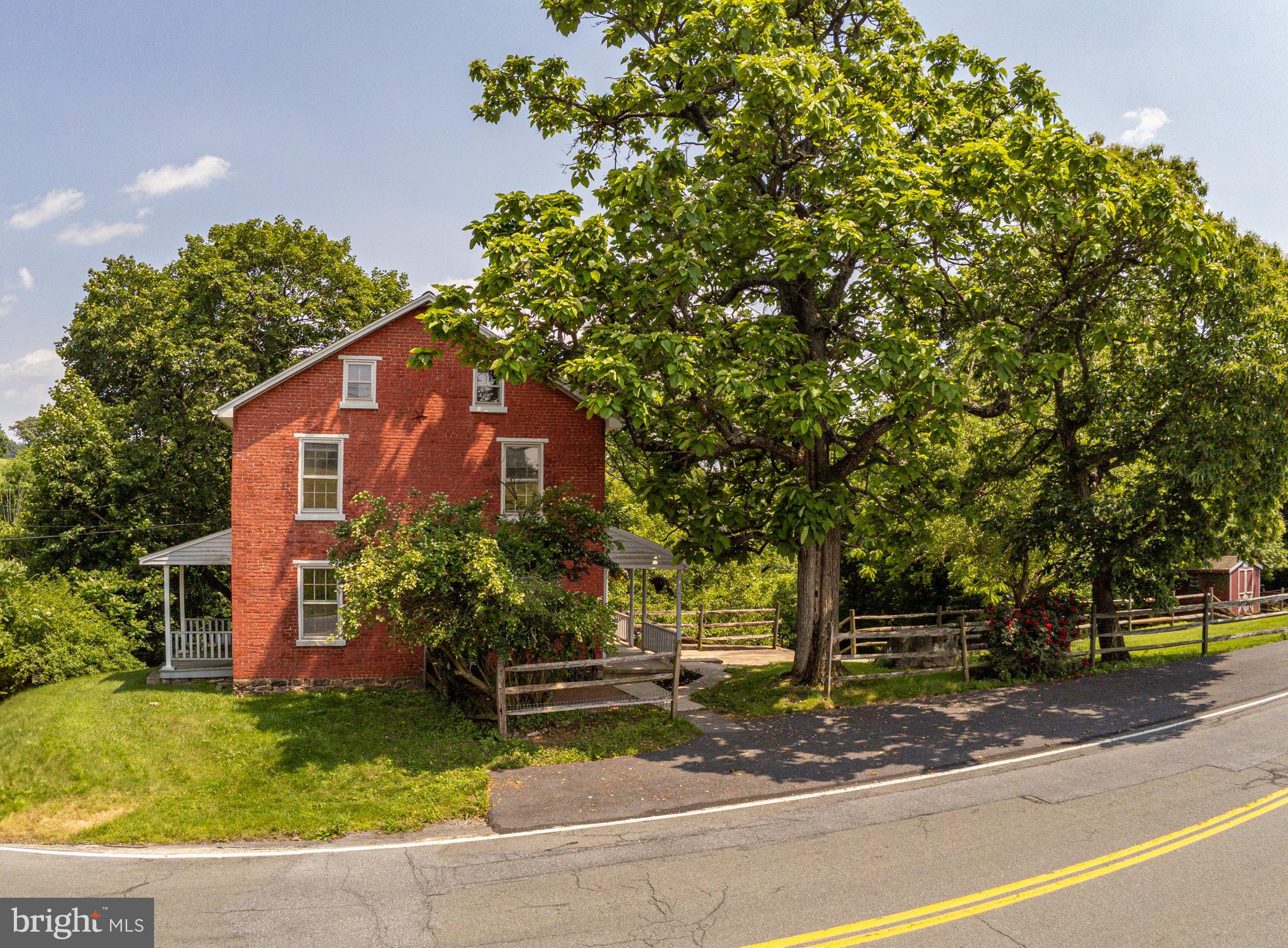 1018 FAIRVIEW DRIVE