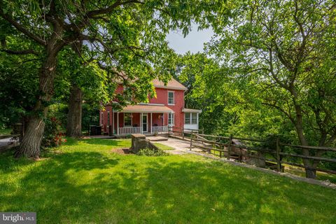 1018 FAIRVIEW DRIVE LEESPORT PA 19533