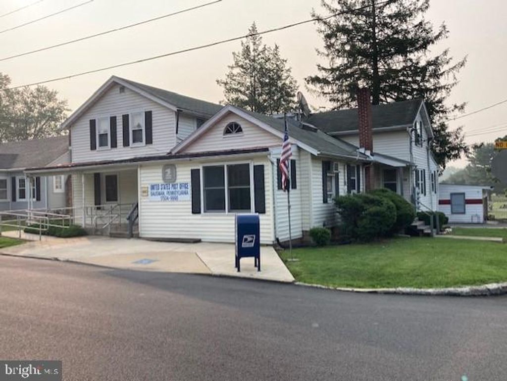 Photo of 220 ROSEDALE AVE, BAUSMAN, PA 17504 (MLS # PALA2037188)