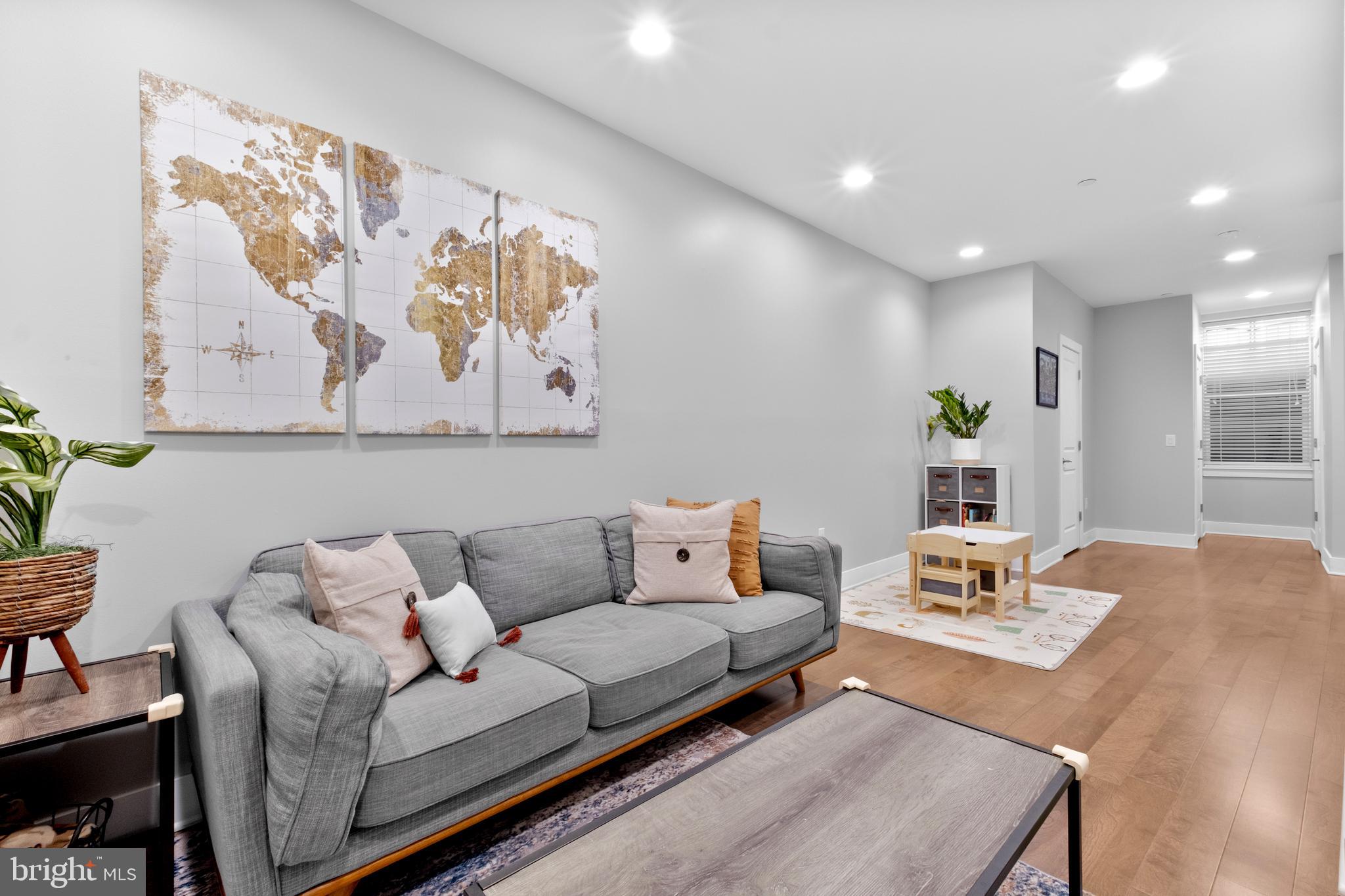 OLDE KENSINGTON - Residential