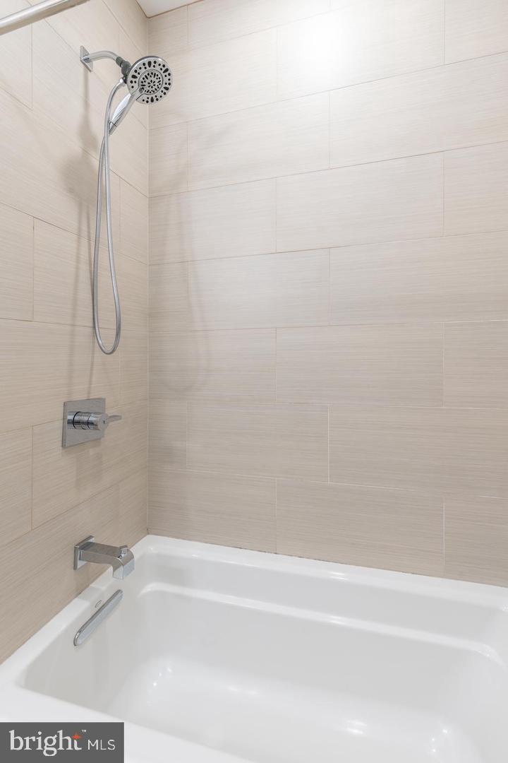 OLDE KENSINGTON - Residential