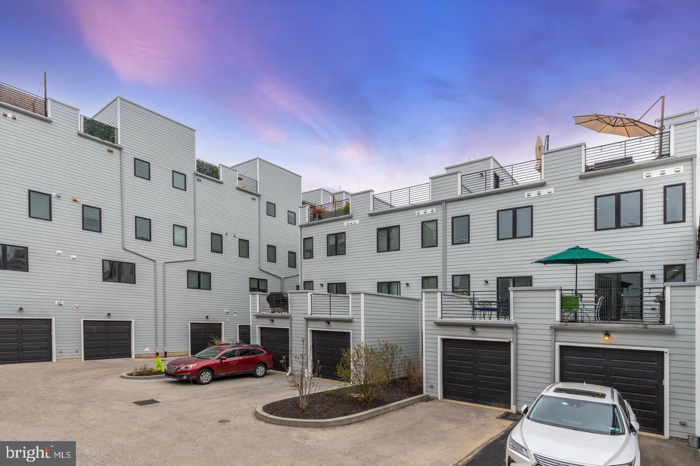 OLDE KENSINGTON - Residential