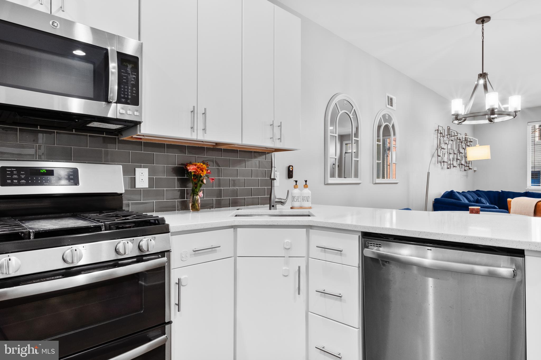 OLDE KENSINGTON - Residential