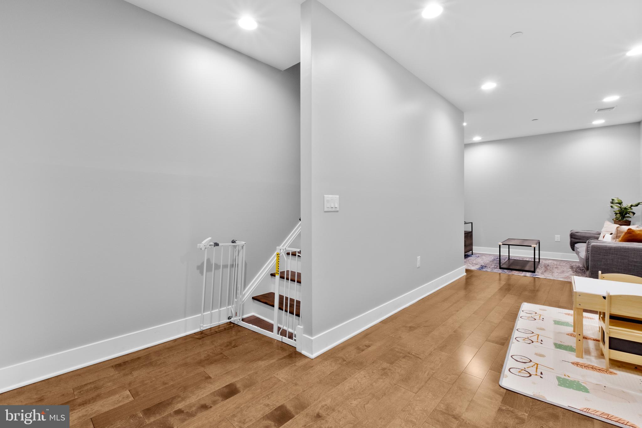 OLDE KENSINGTON - Residential