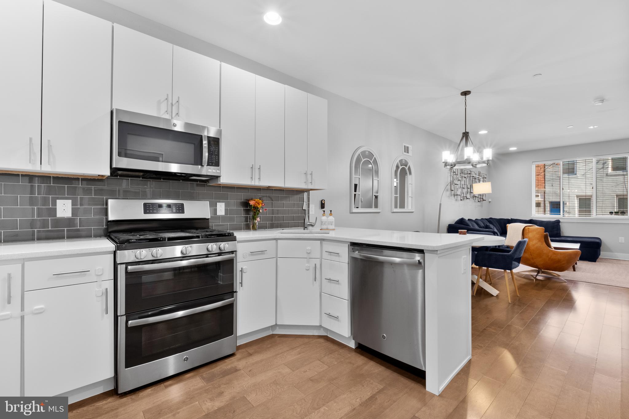 OLDE KENSINGTON - Residential