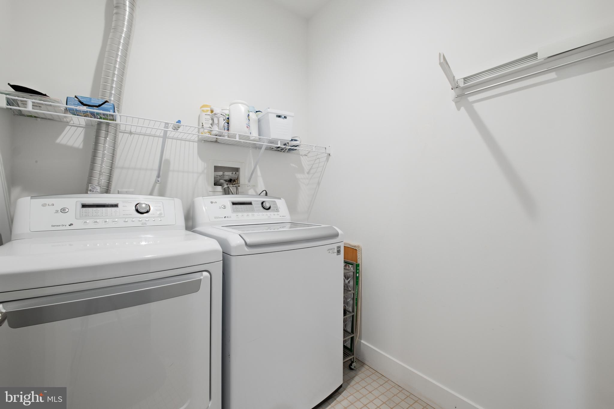 OLDE KENSINGTON - Residential