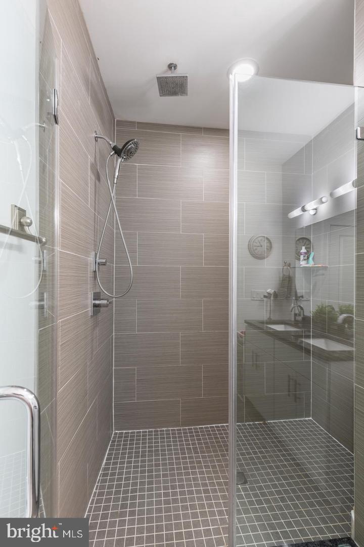 OLDE KENSINGTON - Residential