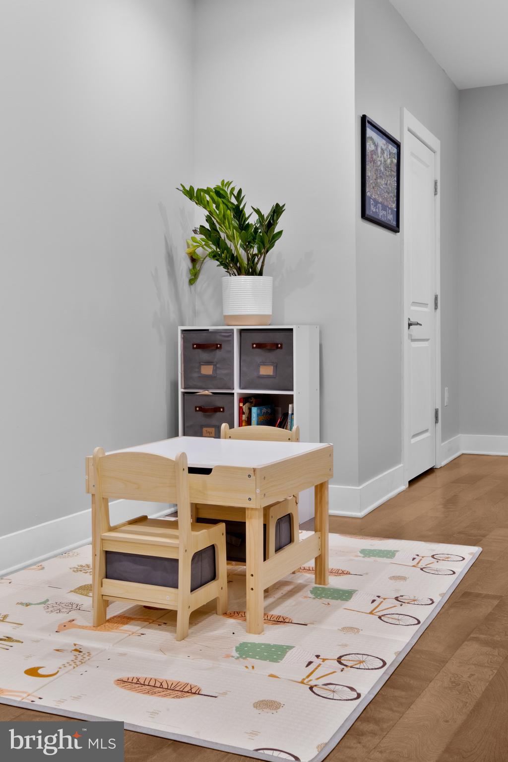 OLDE KENSINGTON - Residential