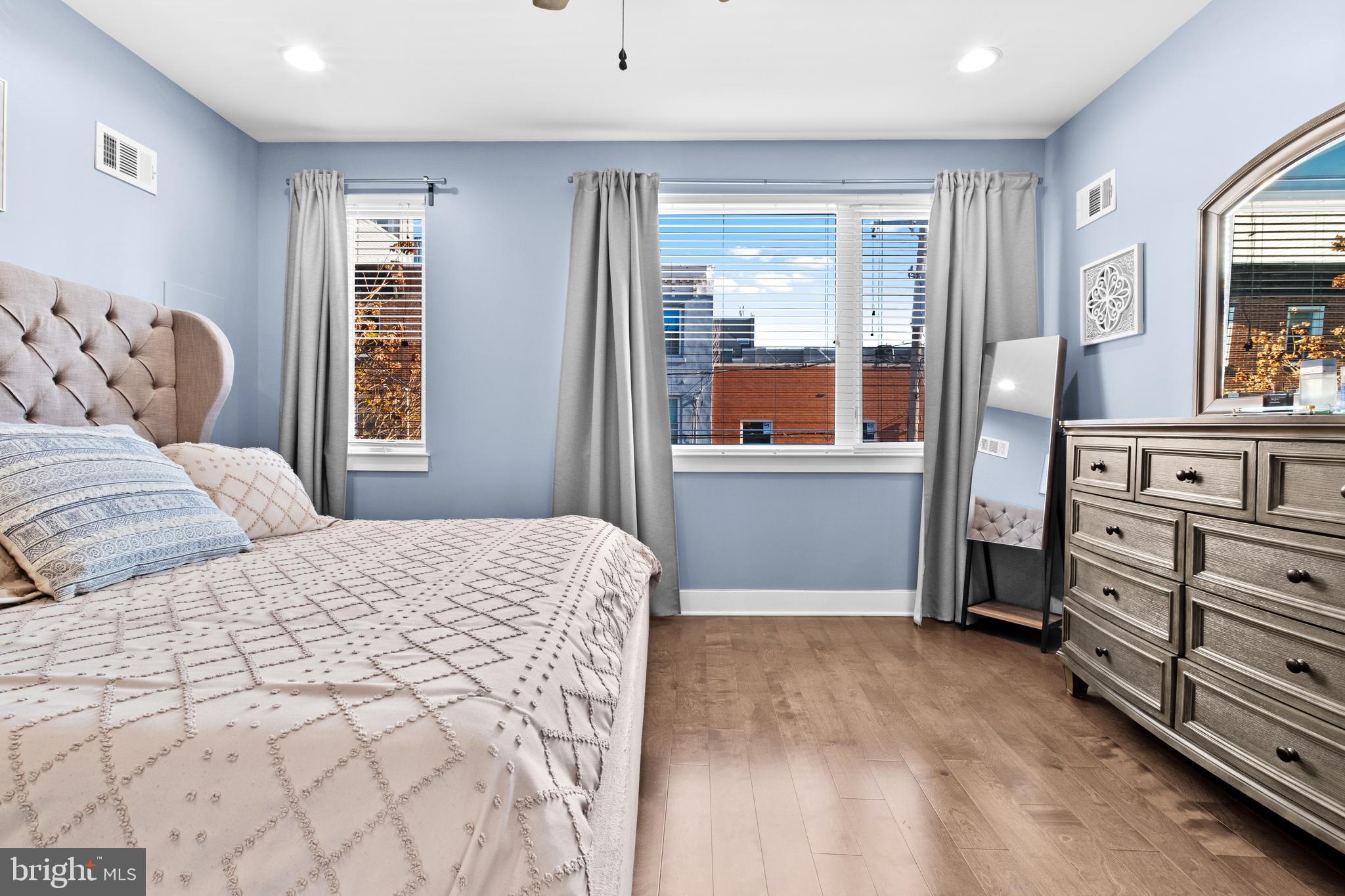 OLDE KENSINGTON - Residential