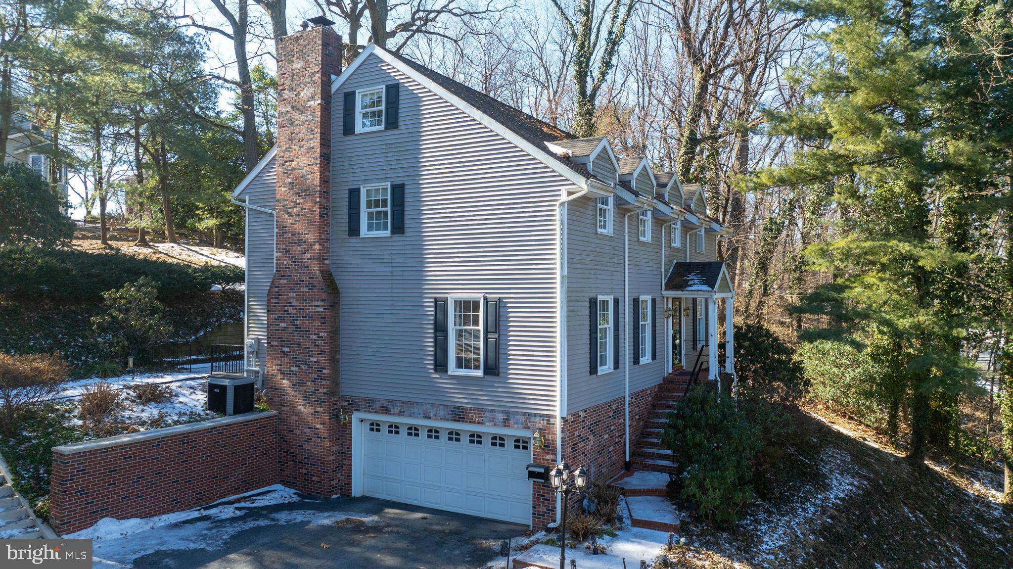 153 WOODLAND ROAD